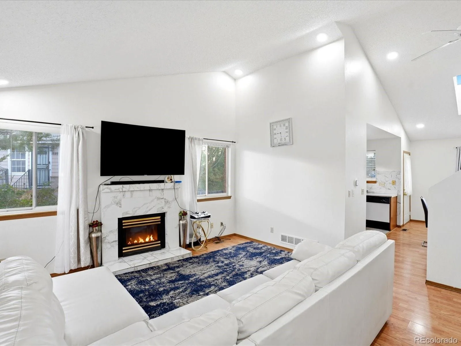1890 Granby Court Aurora CO 80011 | MLS #REC9264572 10152026195525 1600 3