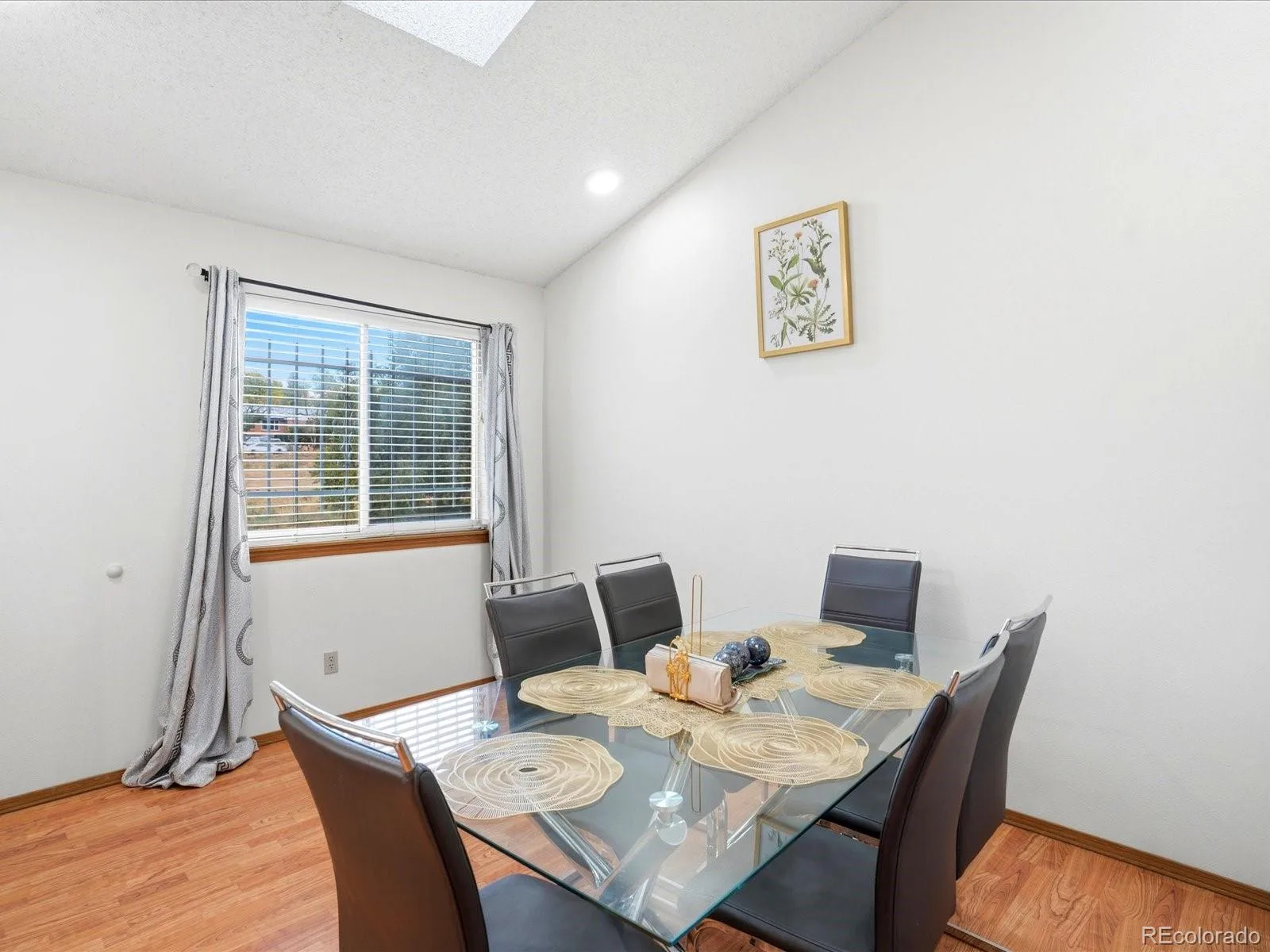 1890 Granby Court Aurora CO 80011 | MLS #REC9264572 10152026195525 1600 6
