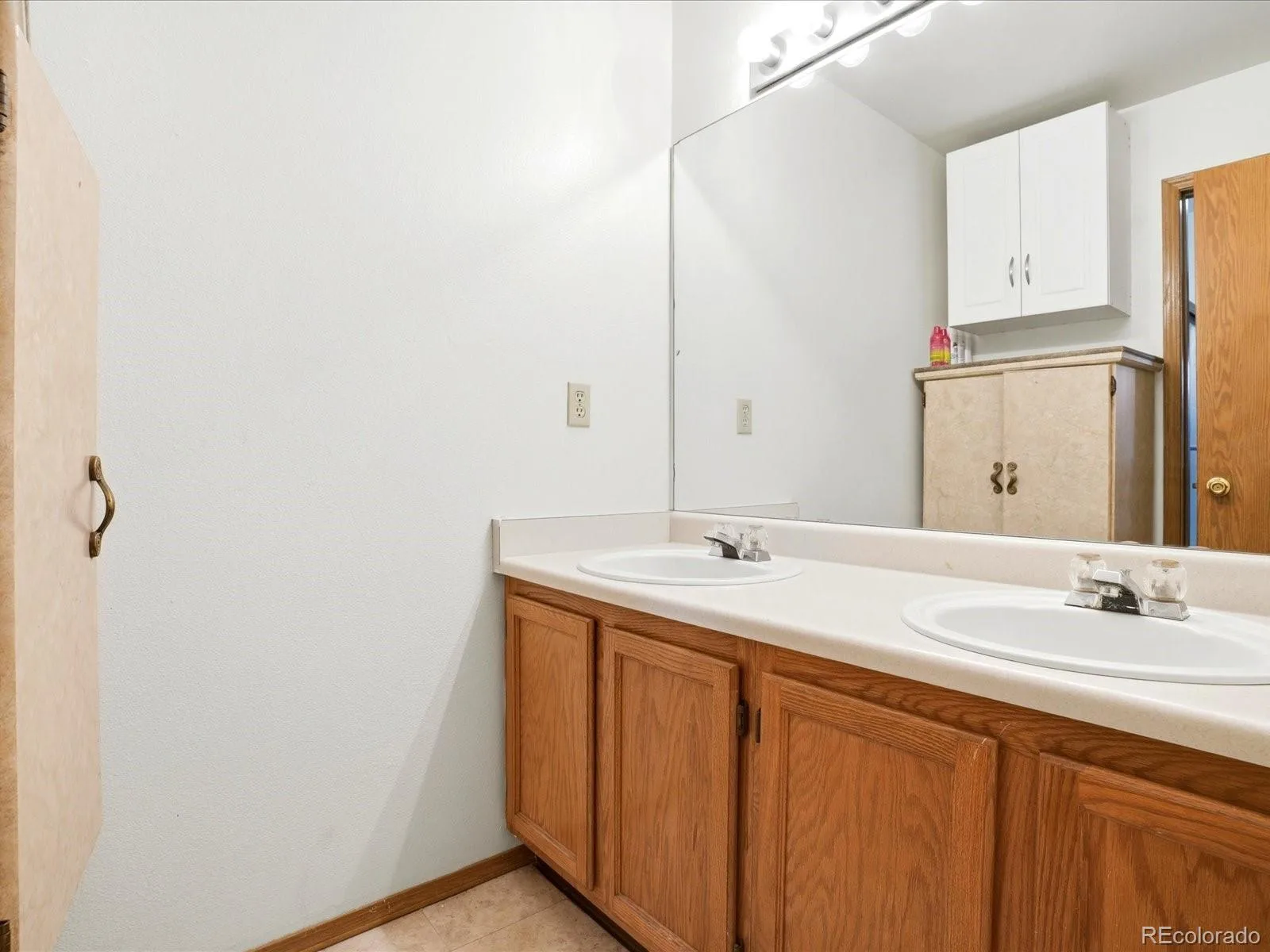 1890 Granby Court Aurora CO 80011 | MLS #REC9264572 10152026195525 1600 9
