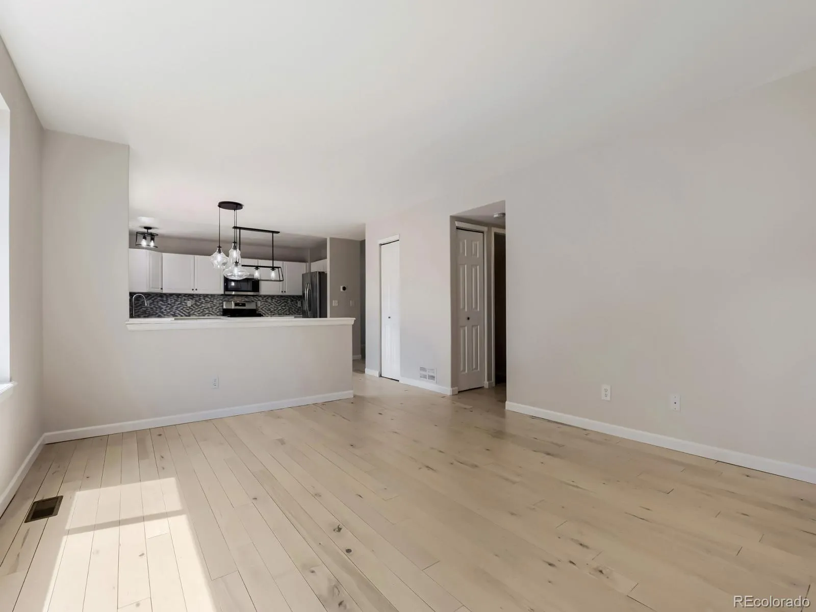 19372 E 41st Avenue Denver CO 80249 MLS #REC9264589 05102026023357 1600 15