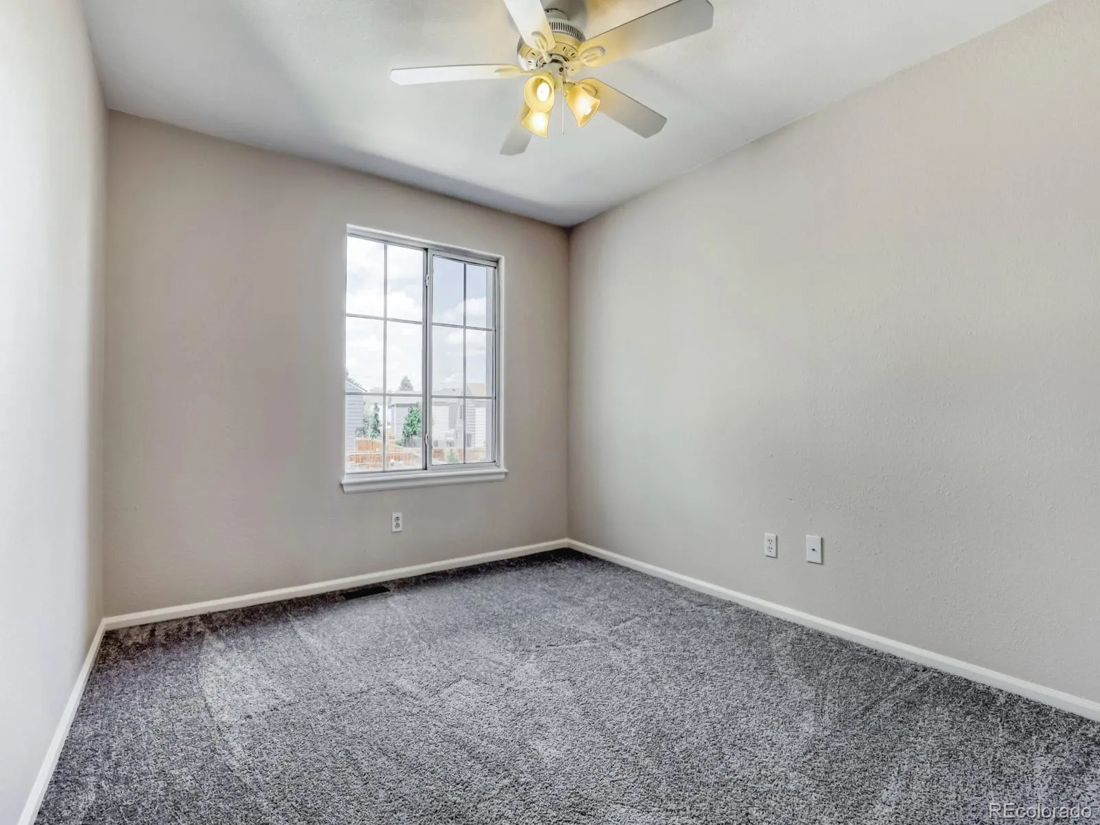 19372 E 41st Avenue Denver CO 80249 MLS #REC9264589 05102026023357 1600 19