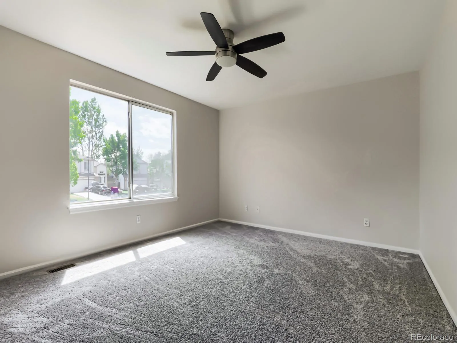 19372 E 41st Avenue Denver CO 80249 MLS #REC9264589 05102026023357 1600 21