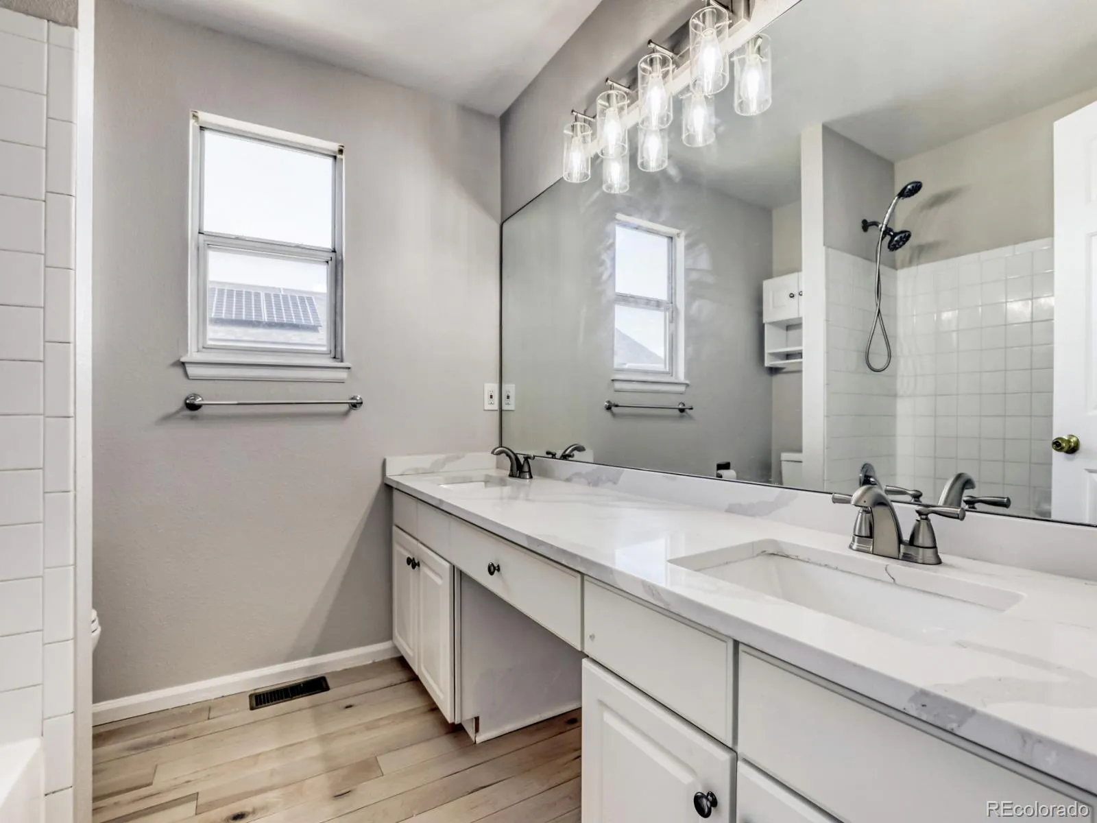 19372 E 41st Avenue Denver CO 80249 MLS #REC9264589 05102026023357 1600 24