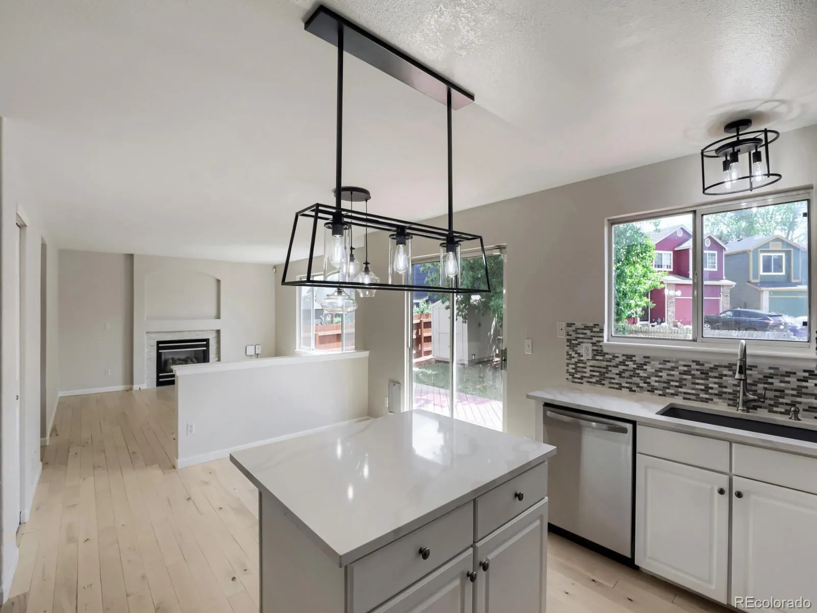 19372 E 41st Avenue Denver CO 80249 MLS #REC9264589 05102026023357 1600 6