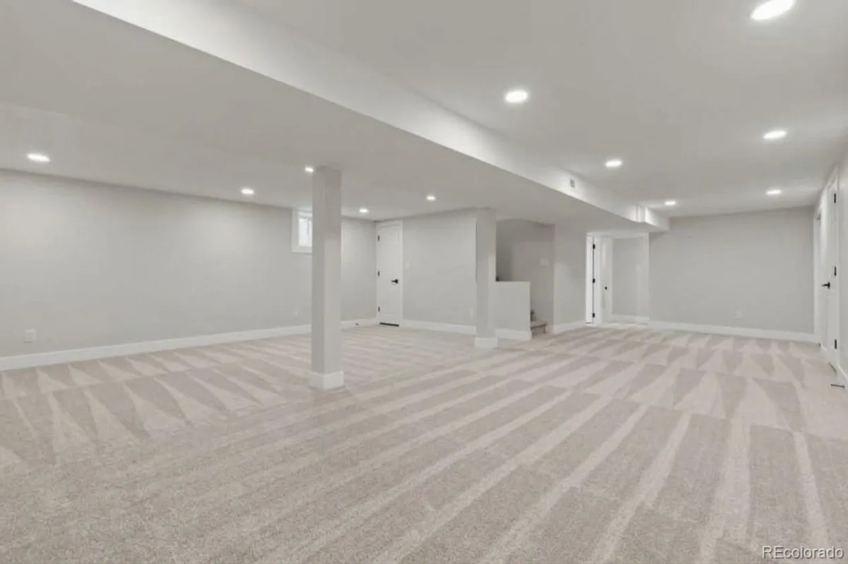 5326 E Atlantic Place Denver CO 80222 | MLS #REC9265366 10022026184730 1200 26