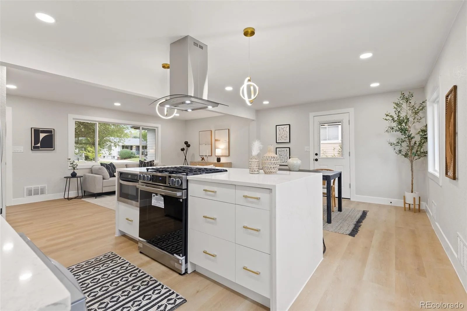 5326 E Atlantic Place Denver CO 80222 | MLS #REC9265366 10022026184730 1600 5