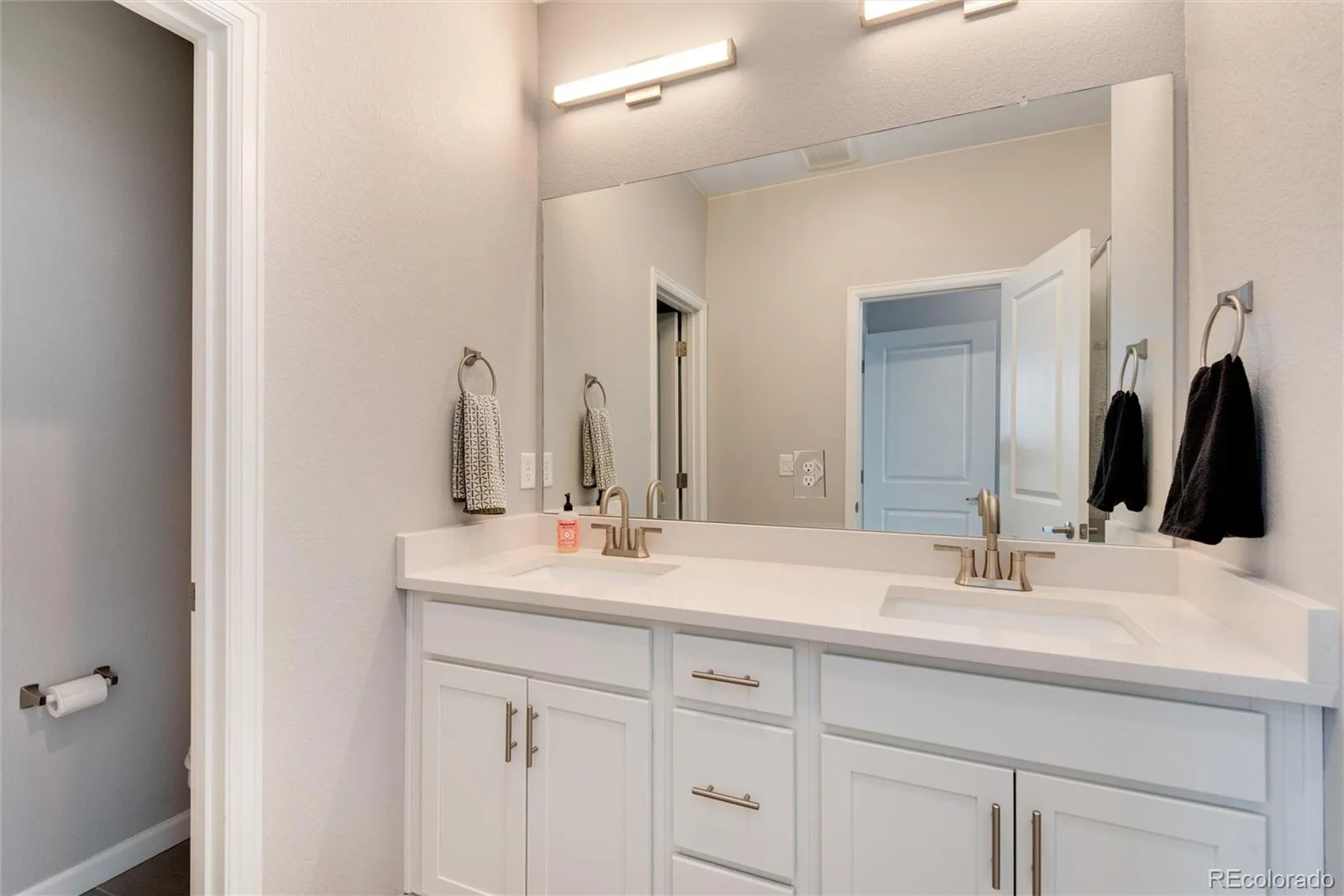 5331 E 63rd Place Commerce City CO 80022 | MLS #REC9268413 07102026040806 1600 22