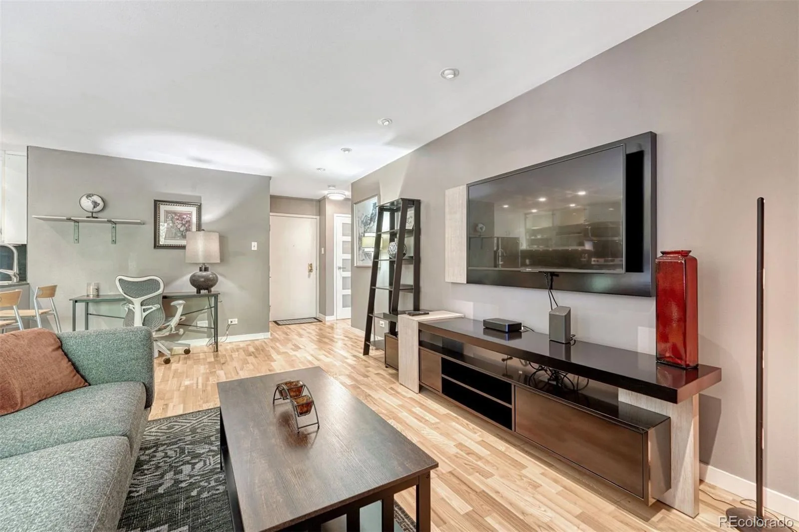 480 S Marion Parkway #305 Denver CO 80209 MLS #REC9270001 06032026184628 1600 3