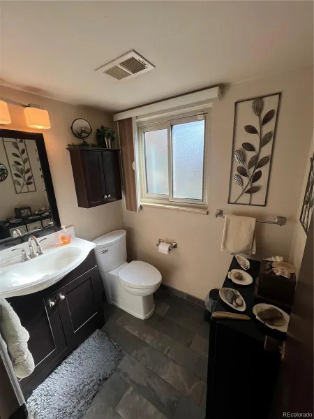 5525 W Lehigh Avenue Denver CO 80235 | MLS #REC9270346 10172026042546 800 3