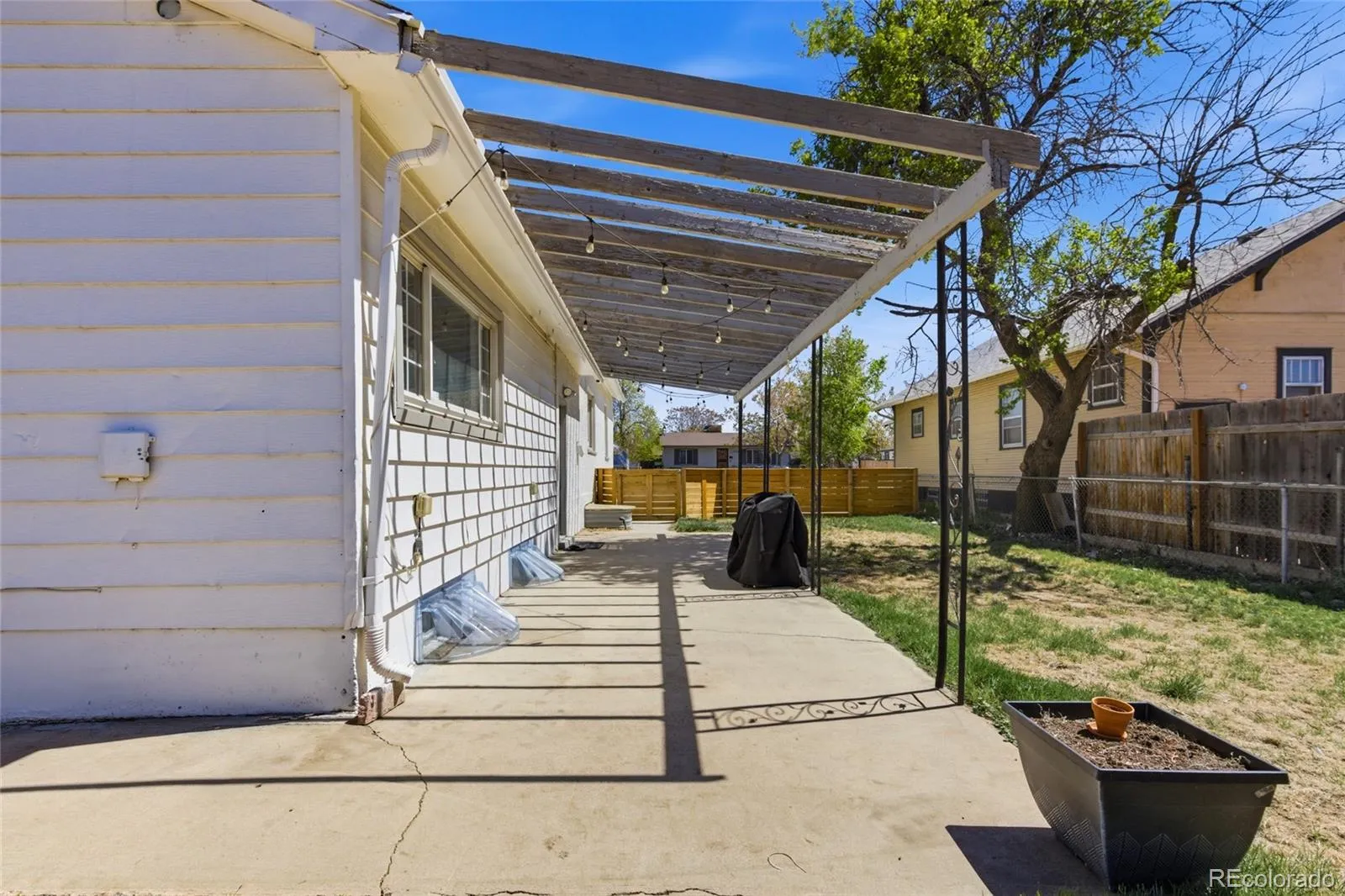 04172026185340 1600 32