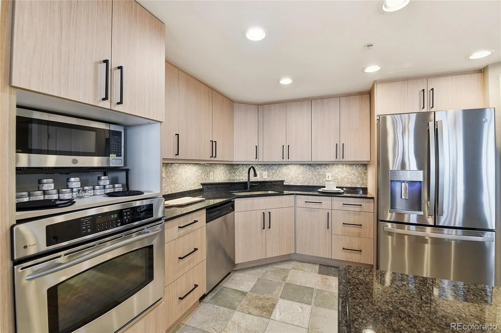 8100 E Union Avenue #1413 Denver CO 80237 | MLS #REC9272610 10092026202739 1600 10