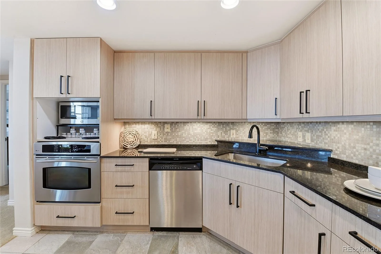 8100 E Union Avenue #1413 Denver CO 80237 | MLS #REC9272610 10092026202739 1600 7