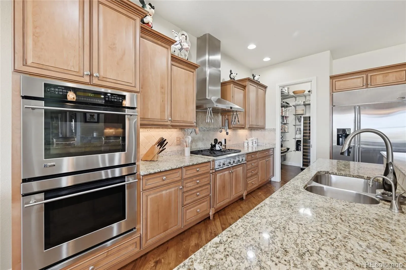 8120 S Blackstone Parkway Aurora CO 80016 MLS #REC9273085 05142026212917 1600 11