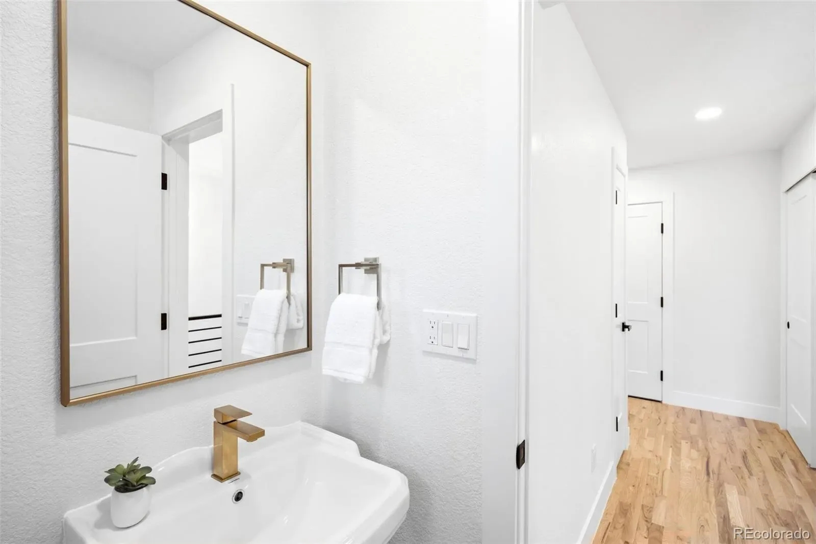 03202026201113 1600 17