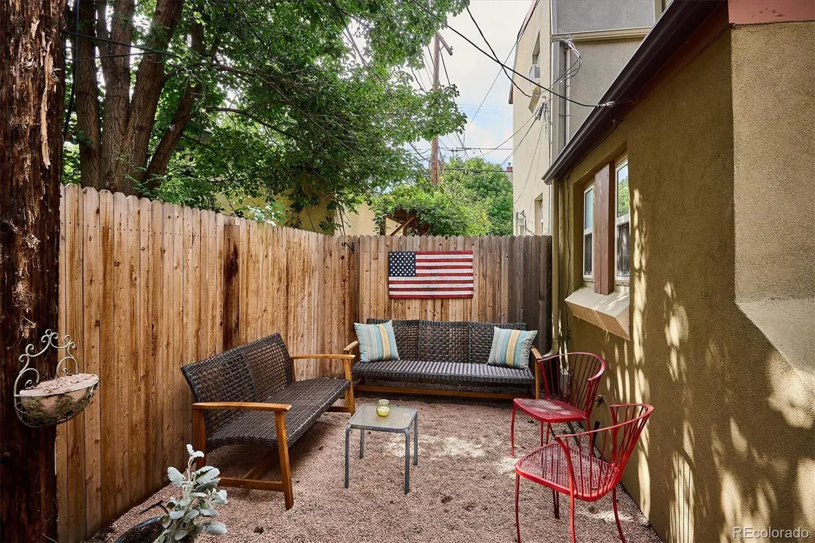 09112025040708 1600 40