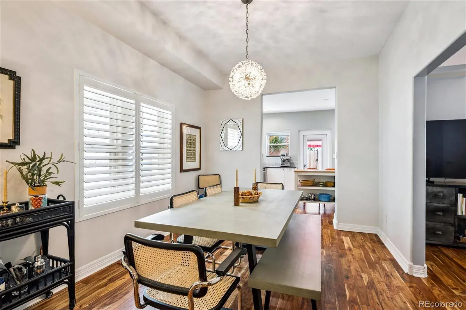 09112025040708 1600 8