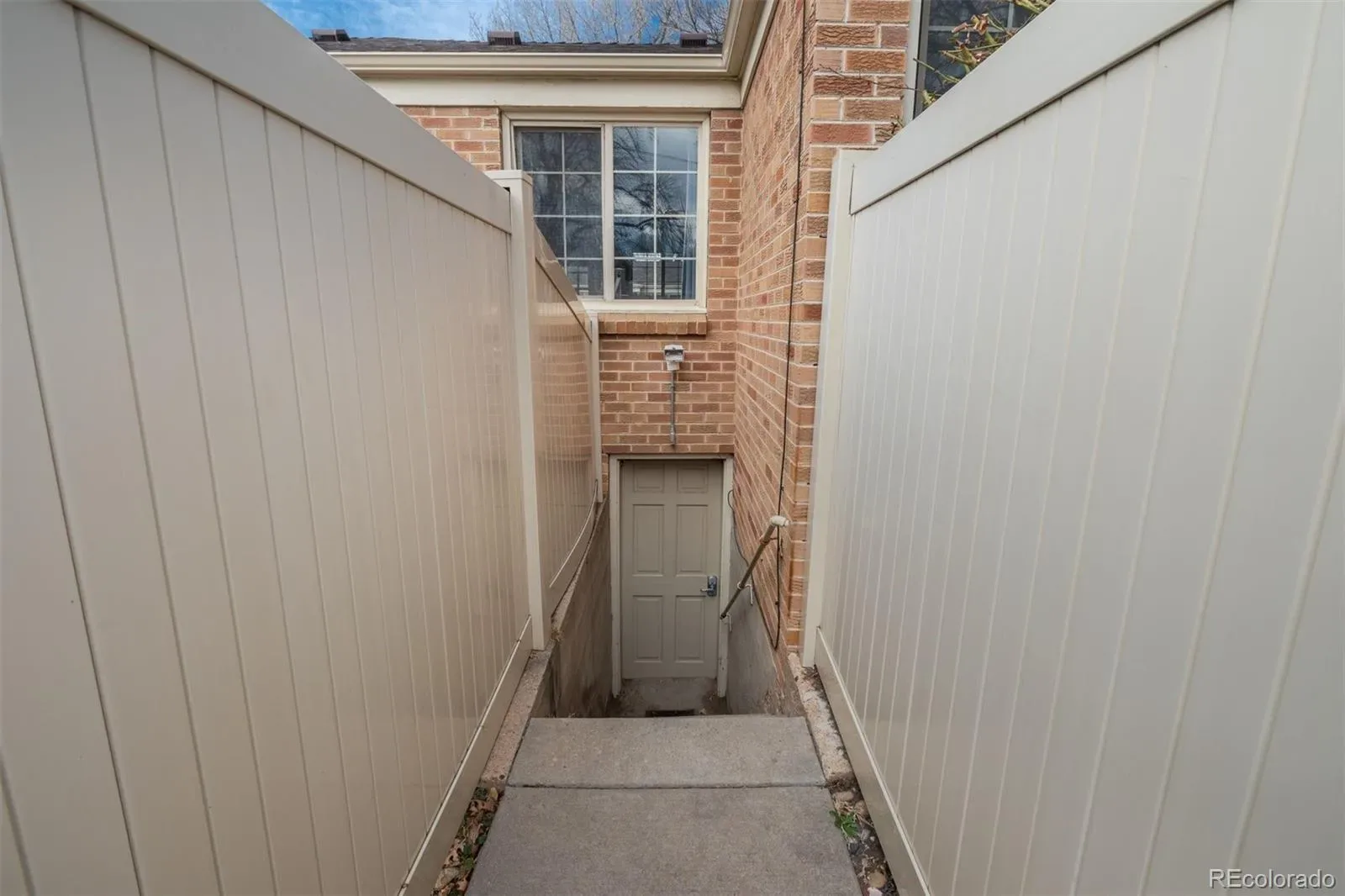 03232026215935 1600 12