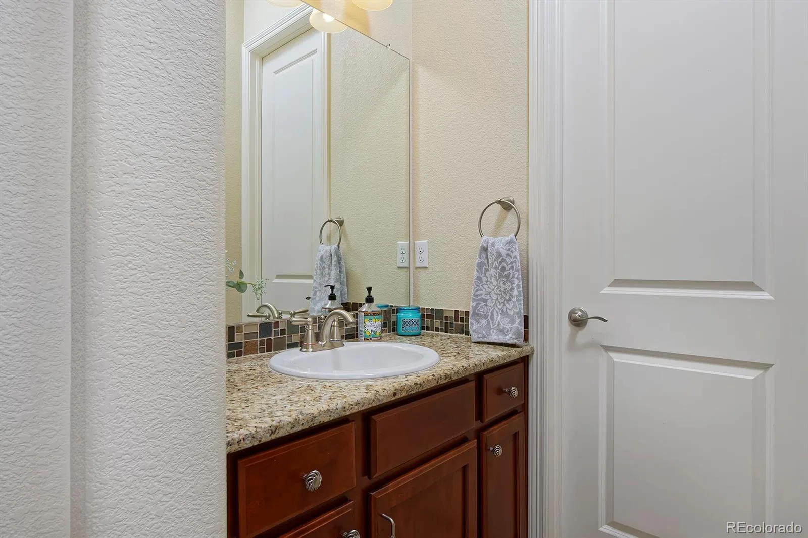 25526 E Arbor Drive Aurora CO 80016 MLS #REC9275257 06182026190914 1600 26