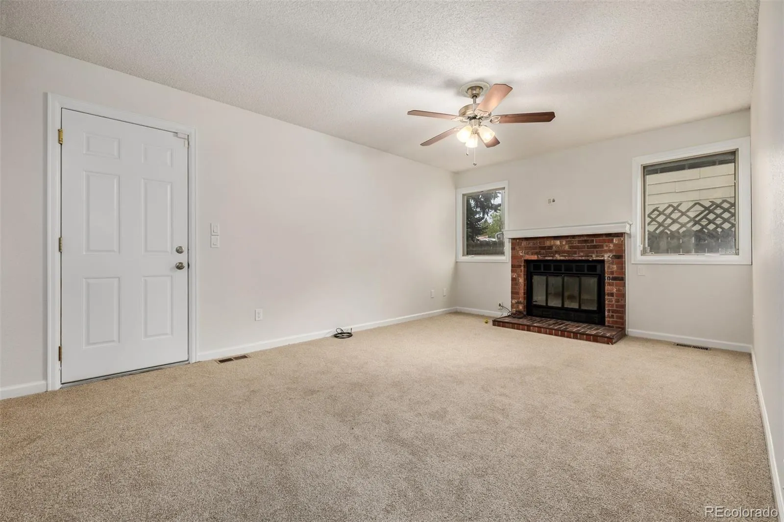 17721 E Grand Avenue Aurora CO 80015 MLS #REC9275802 05222026024948 1600 18