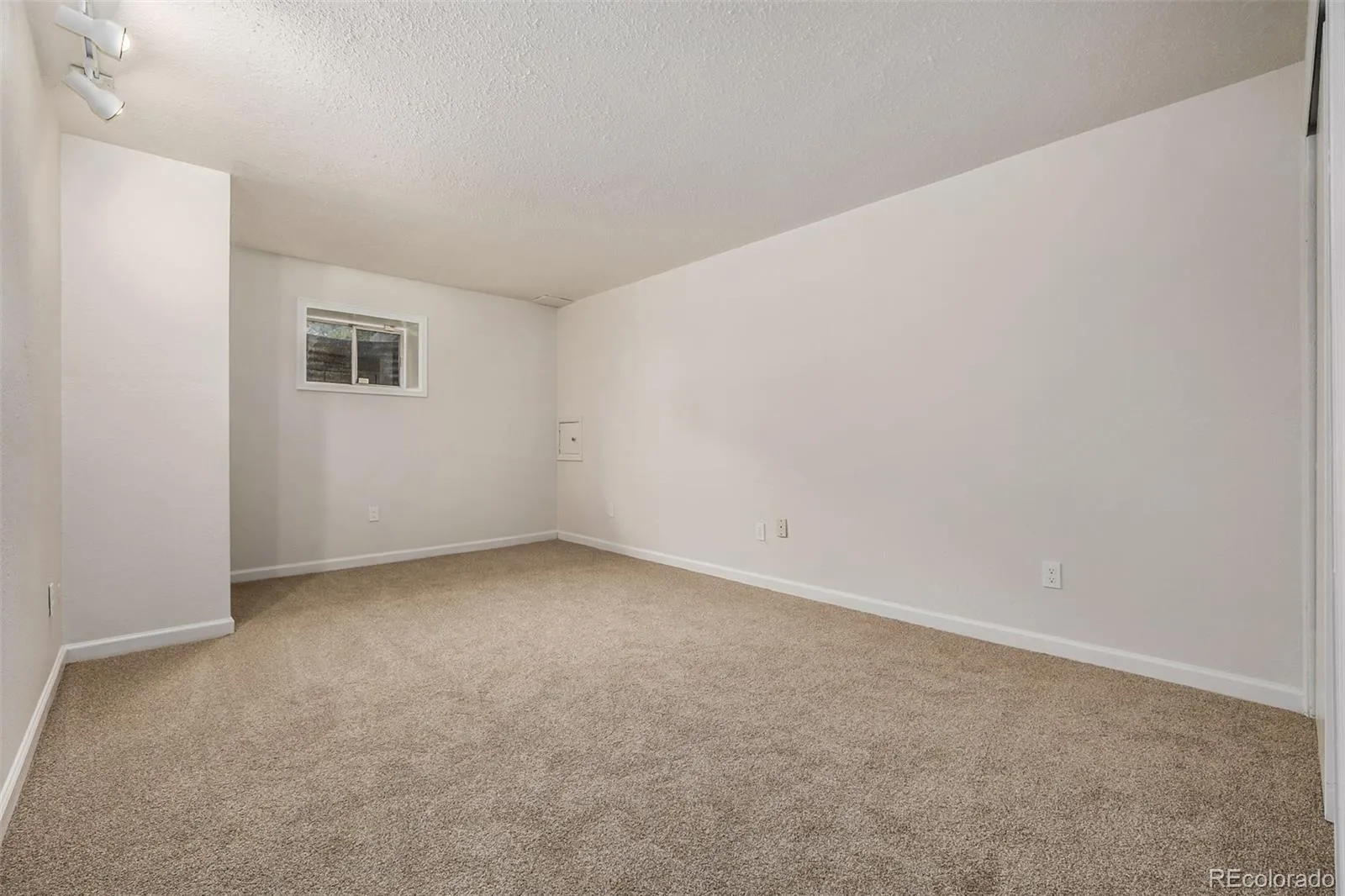 17721 E Grand Avenue Aurora CO 80015 MLS #REC9275802 05222026024948 1600 23