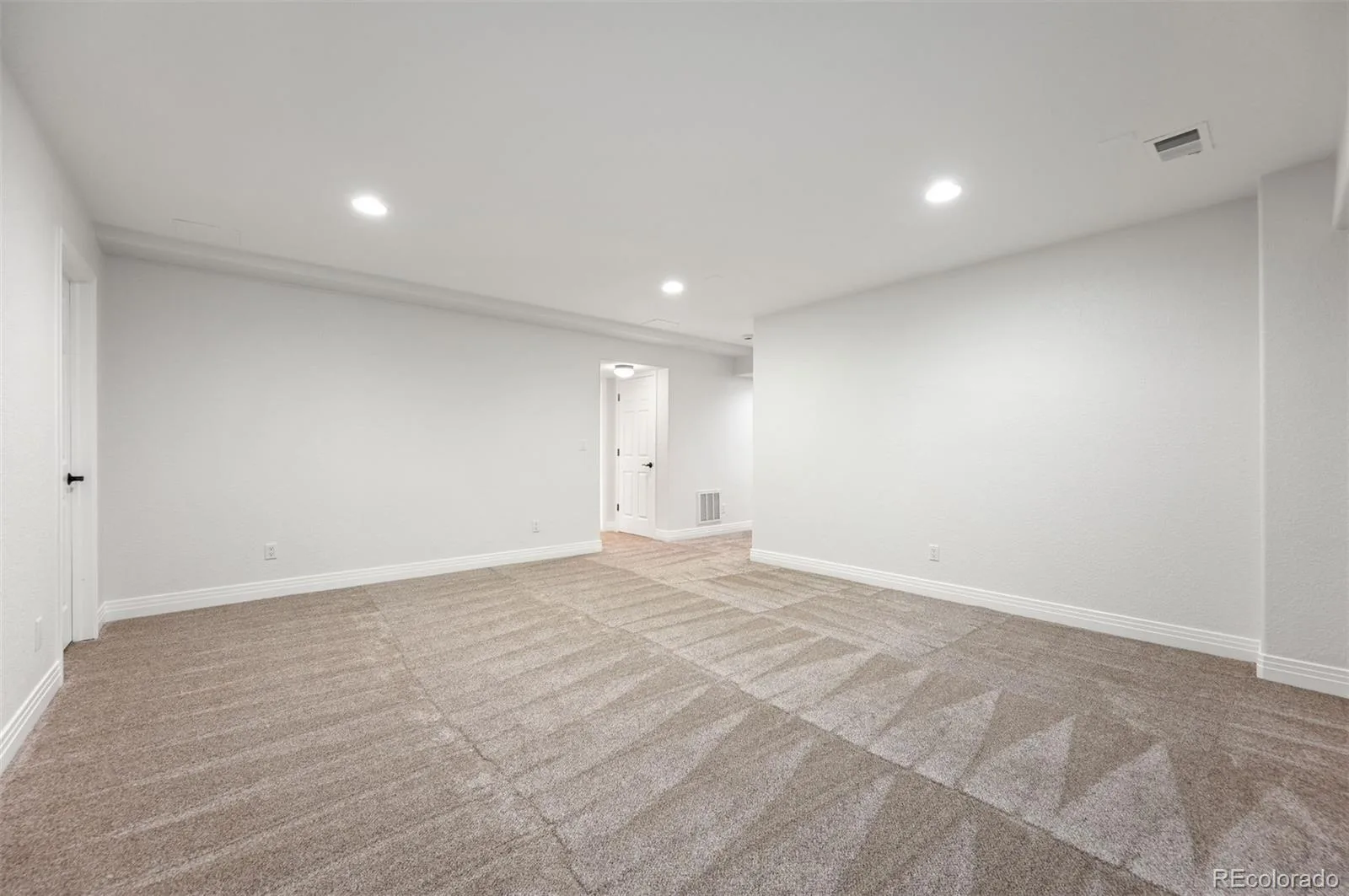 1087 Syracuse Street Denver CO 80230 | MLS #REC9276101 09232026152034 1600 31