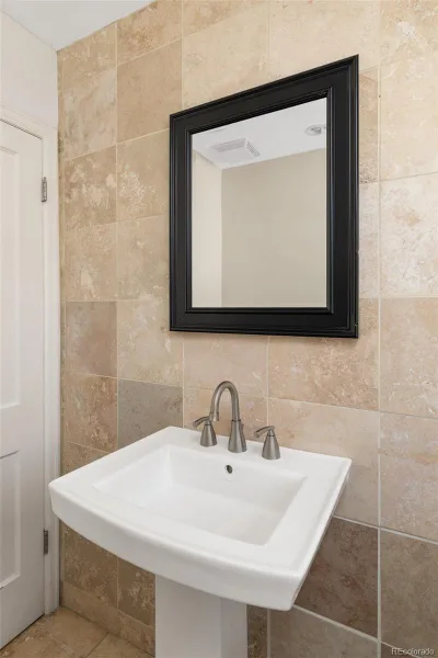 4870 E 18th Avenue Denver CO 80220 | MLS #REC9278817 10092026230107 800 15