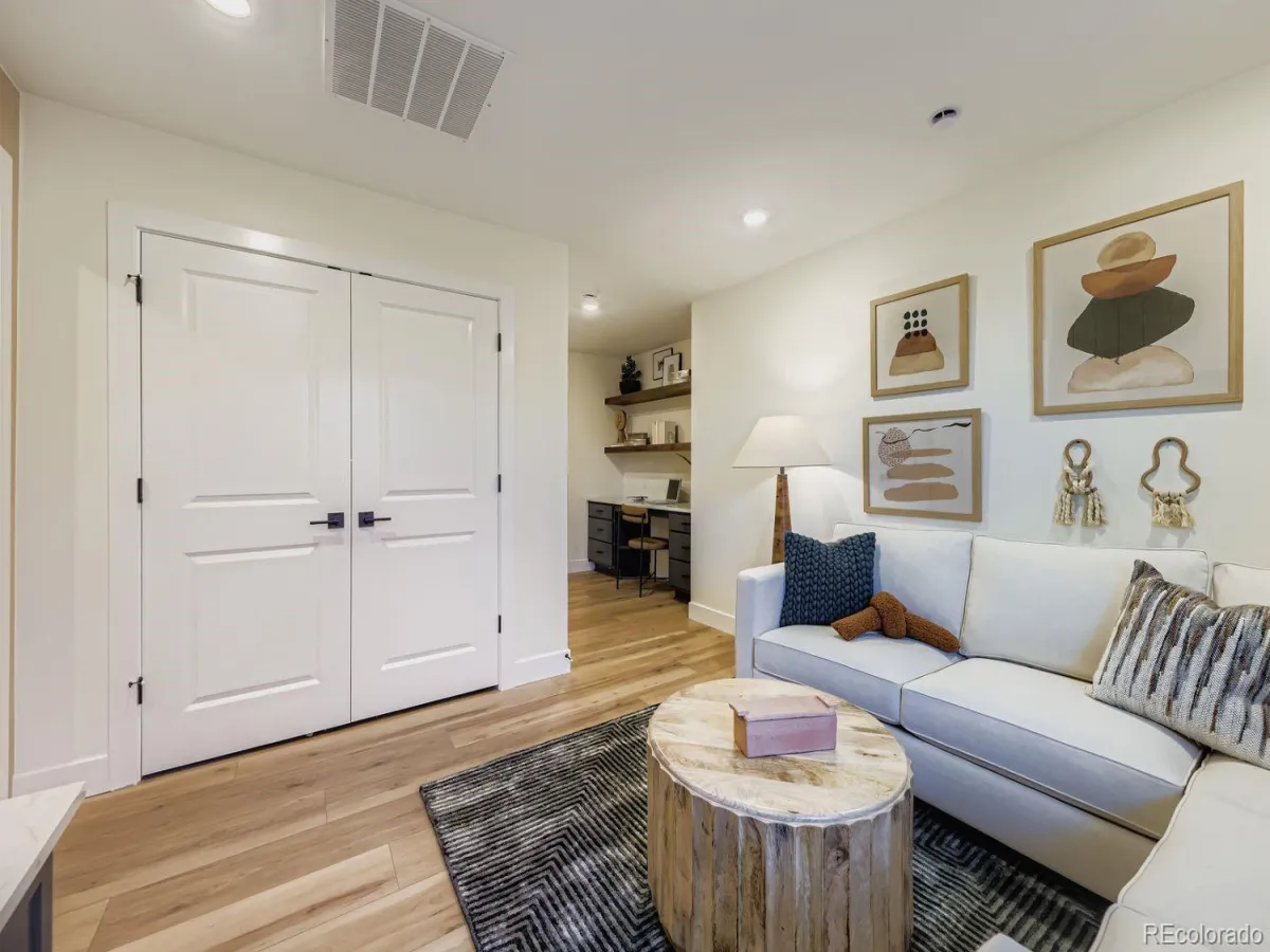 04222026175000 1200 32