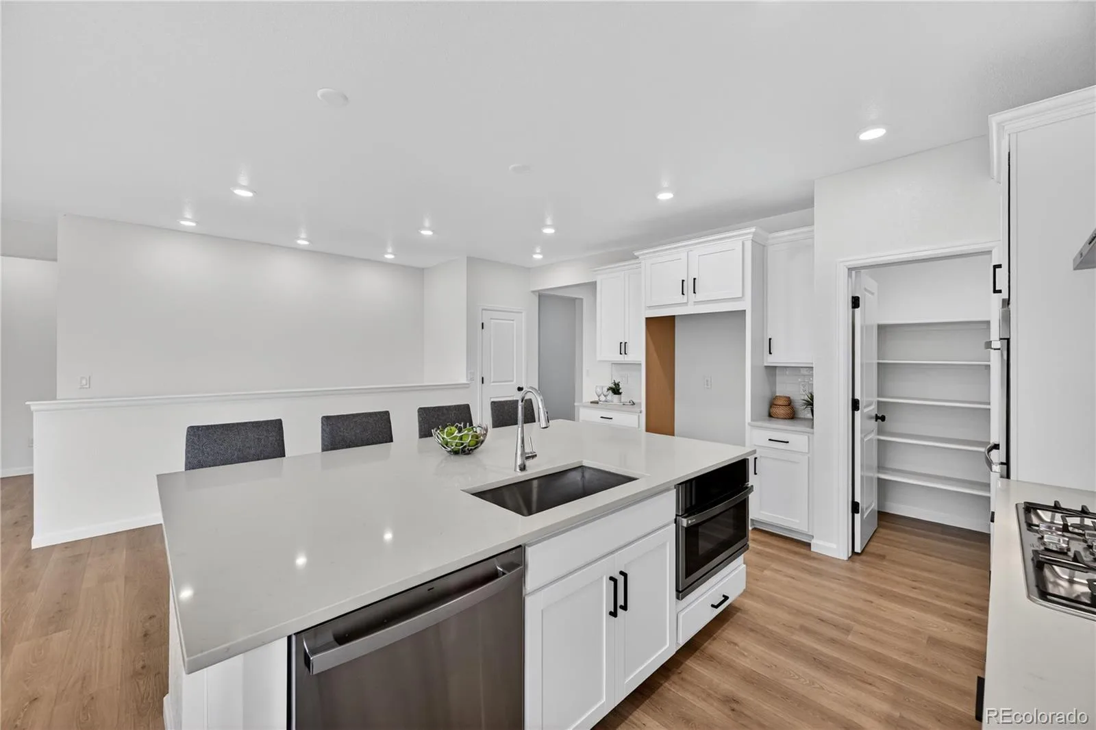 17106 W 92nd Loop Arvada CO 80007 | MLS #REC9281752 08282026222724 1600 7