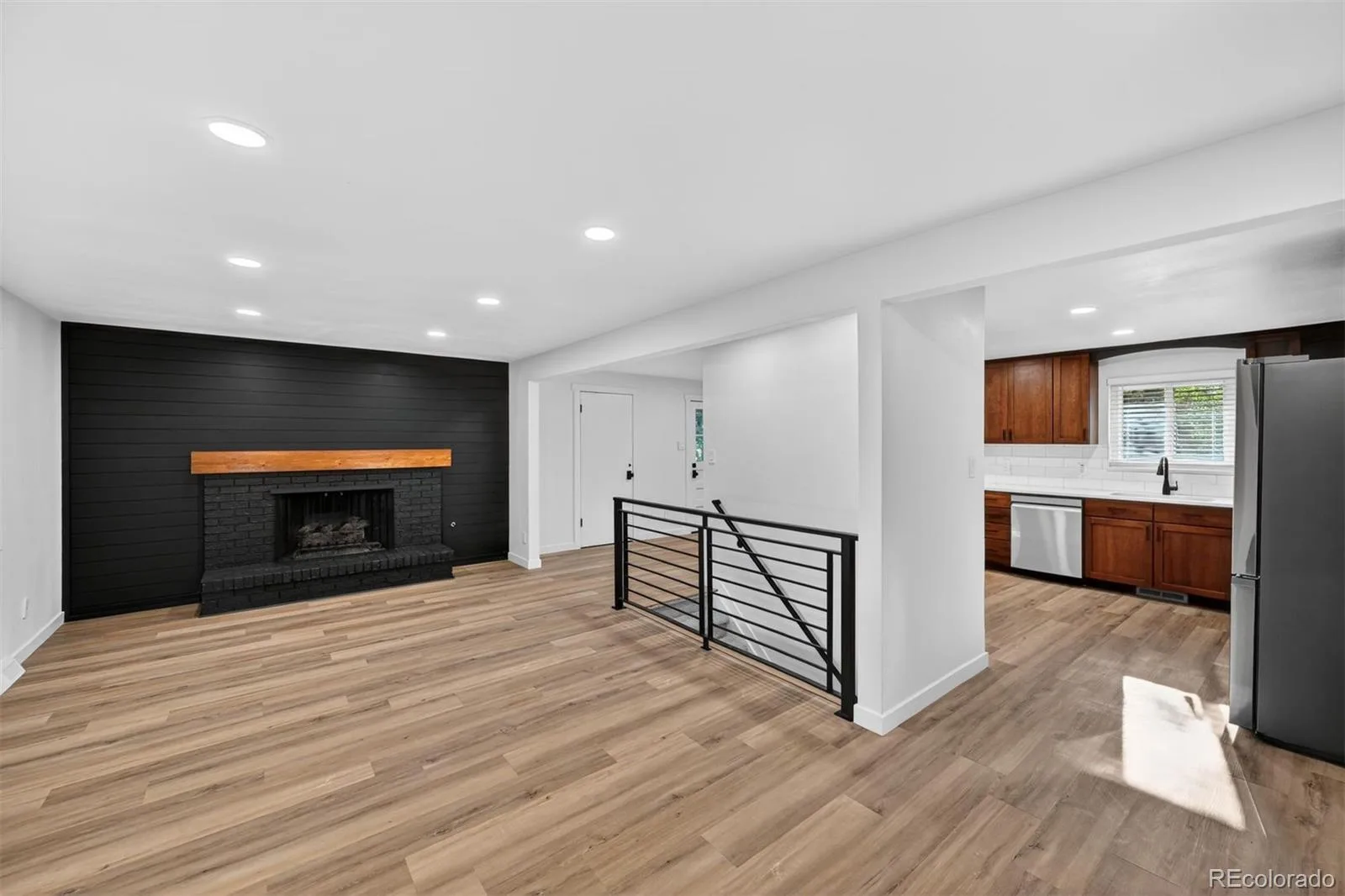 832 S Beech Street Lakewood CO 80228 MLS #REC9282112 06142026122702 1600 3