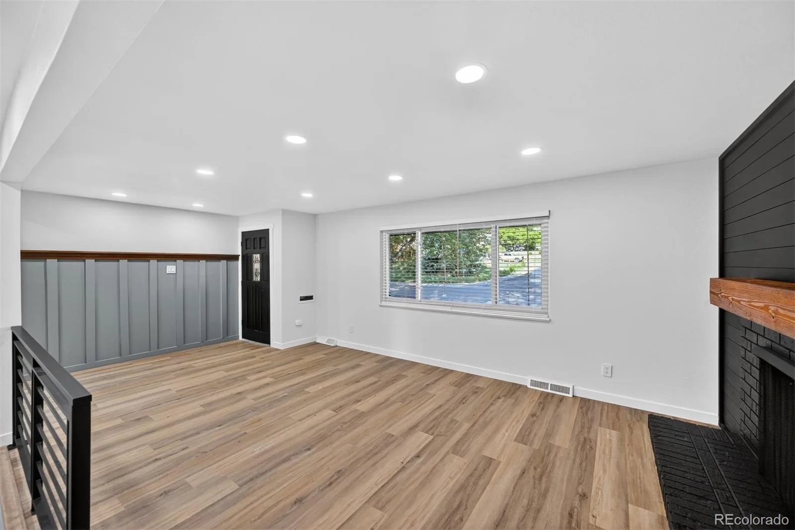 832 S Beech Street Lakewood CO 80228 MLS #REC9282112 06142026122702 1600 5