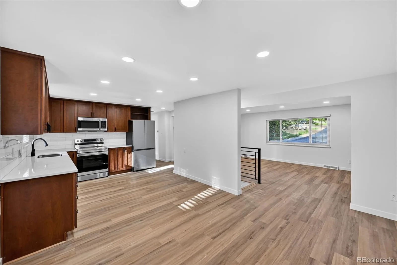 832 S Beech Street Lakewood CO 80228 MLS #REC9282112 06142026122702 1600 8