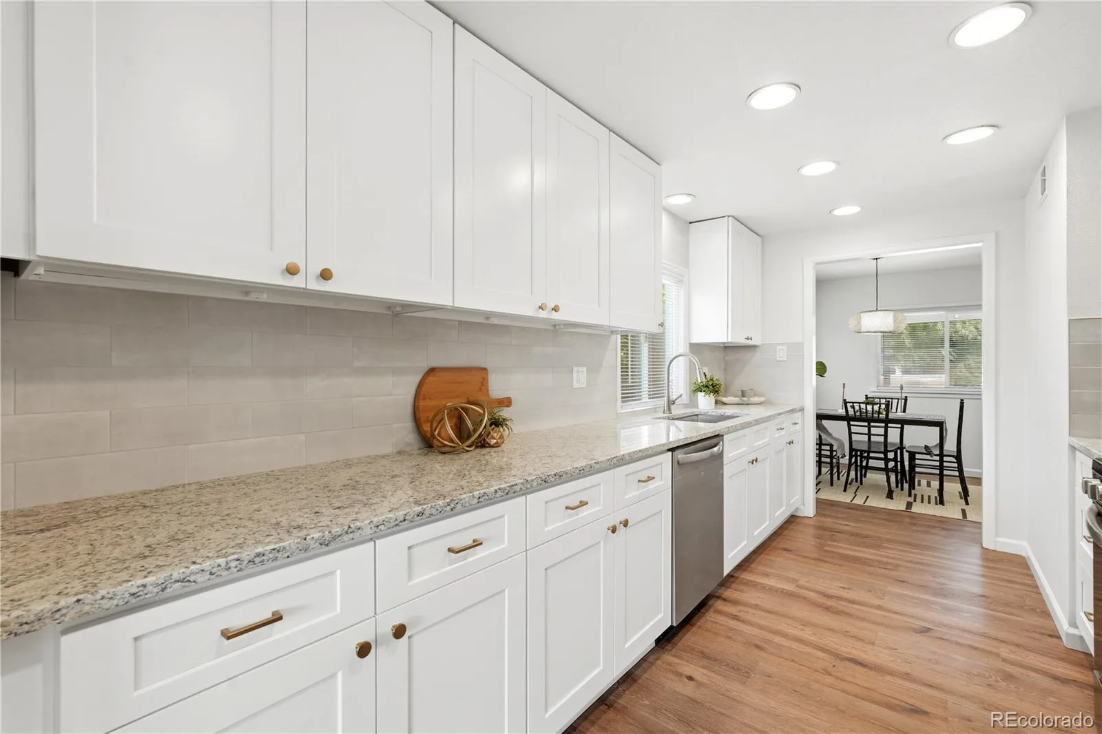 715 Emporia Street Aurora CO 80010 | MLS #REC9283891 06302026183745 1600 11