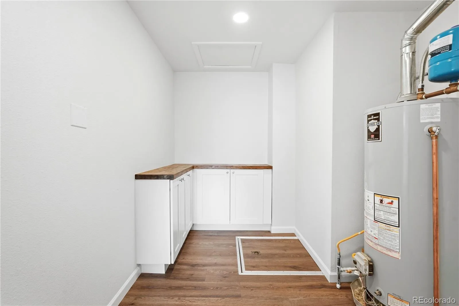 715 Emporia Street Aurora CO 80010 | MLS #REC9283891 06302026183745 1600 16
