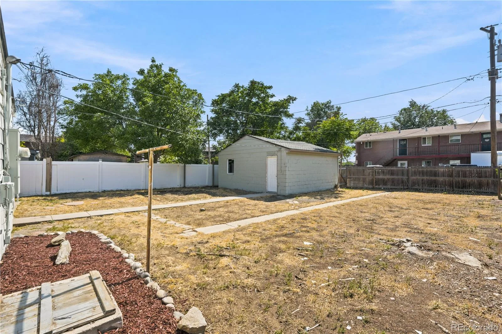 715 Emporia Street Aurora CO 80010 | MLS #REC9283891 06302026183745 1600 23