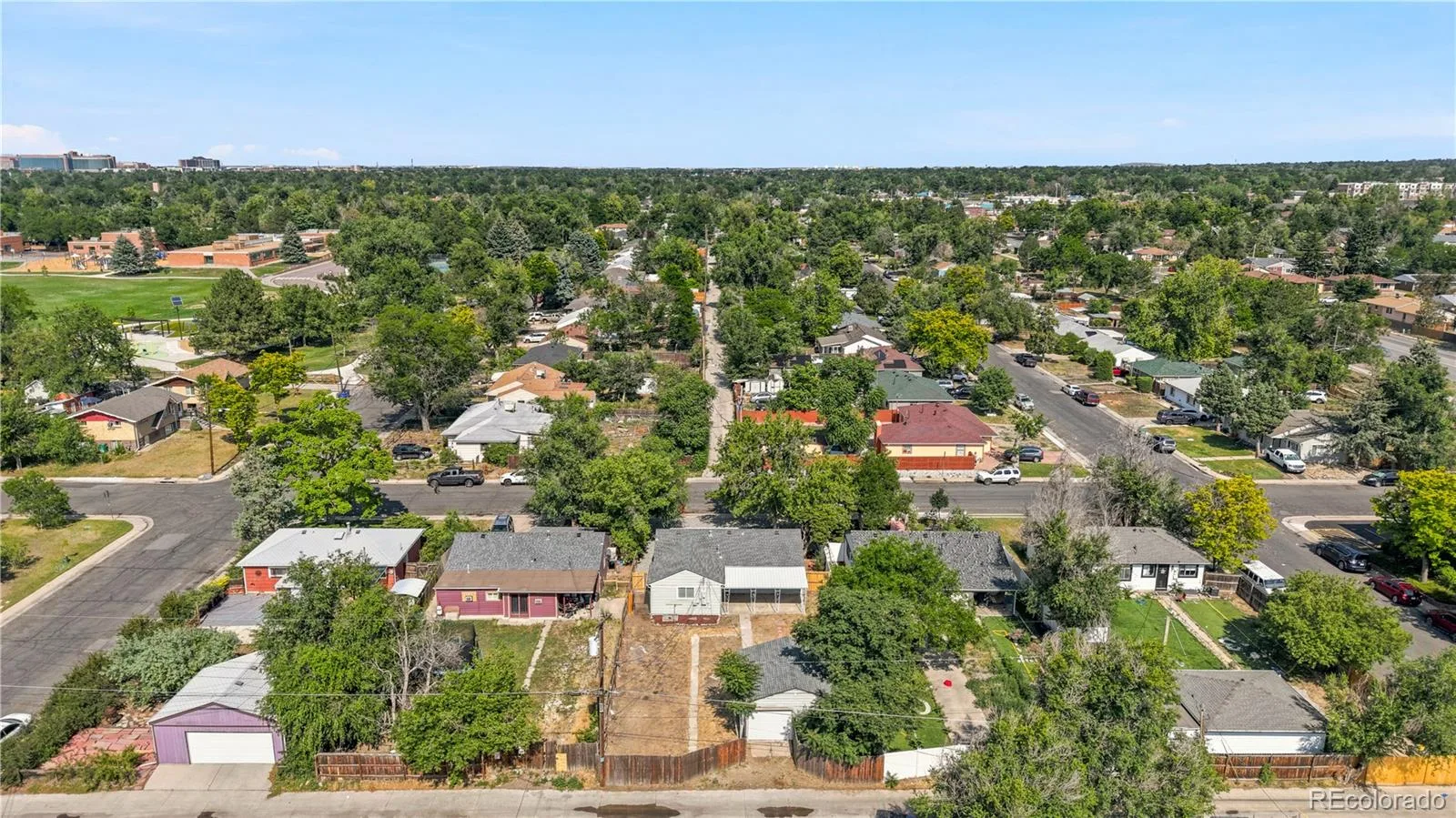 715 Emporia Street Aurora CO 80010 | MLS #REC9283891 06302026183745 1600 31