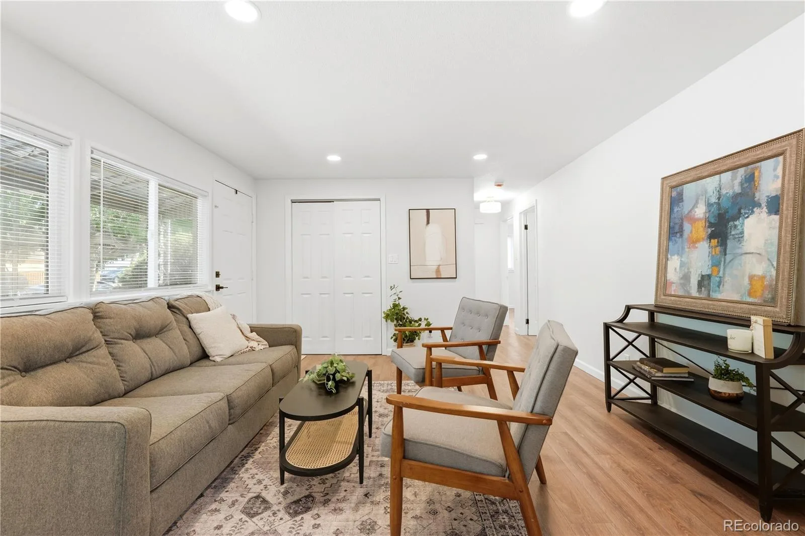 715 Emporia Street Aurora CO 80010 | MLS #REC9283891 06302026183745 1600 4
