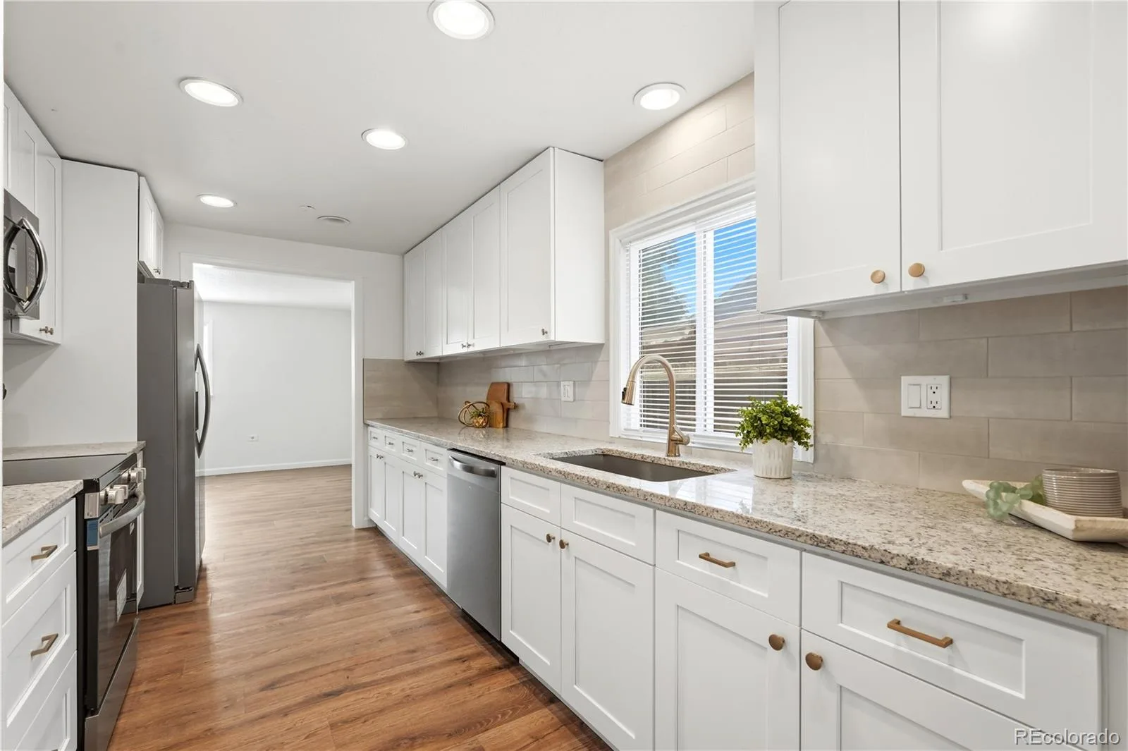 715 Emporia Street Aurora CO 80010 | MLS #REC9283891 06302026183745 1600 8