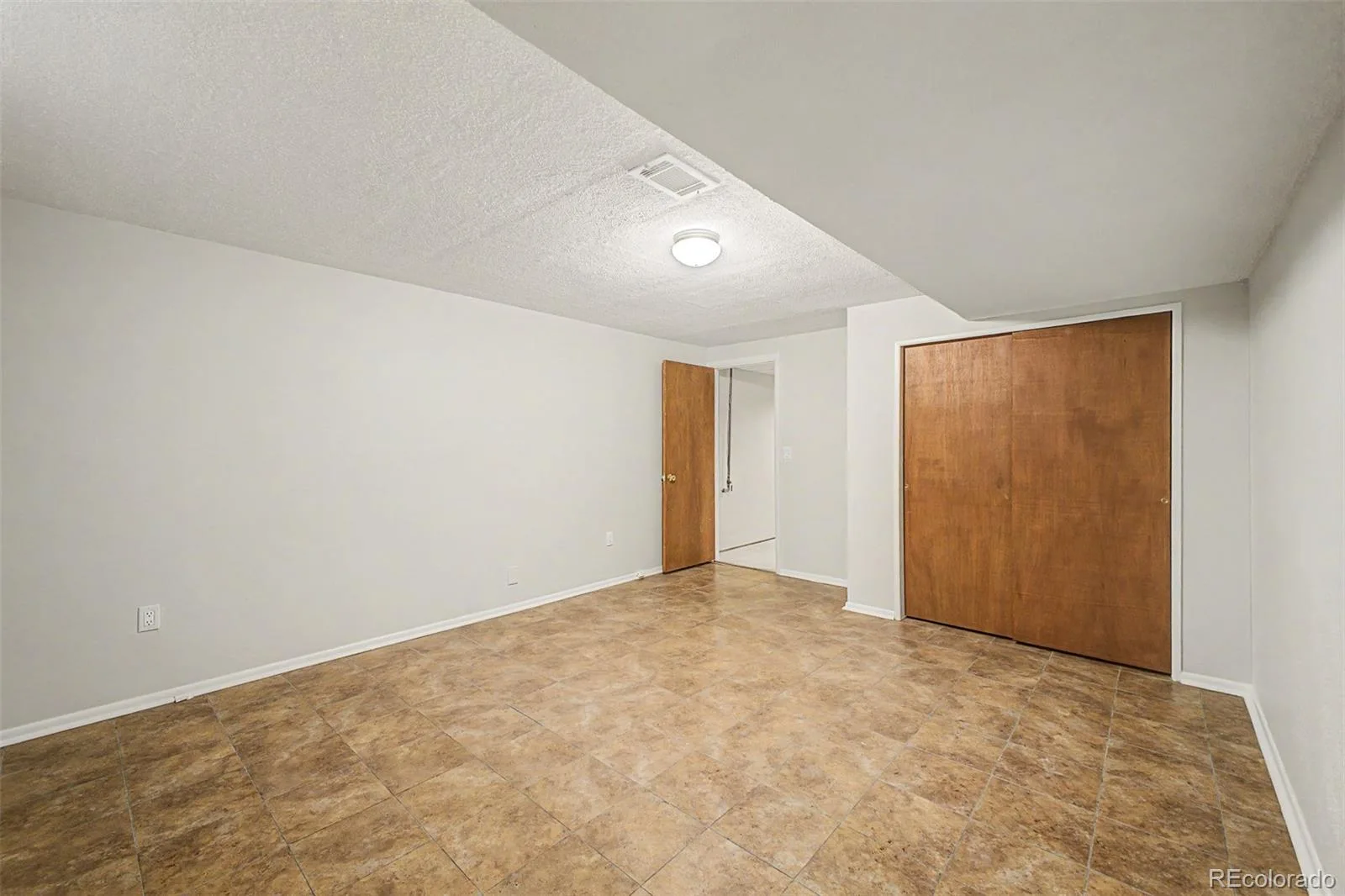 1511 S Cherry Street Denver CO 80222 MLS #REC9286326 06252026001002 1600 29