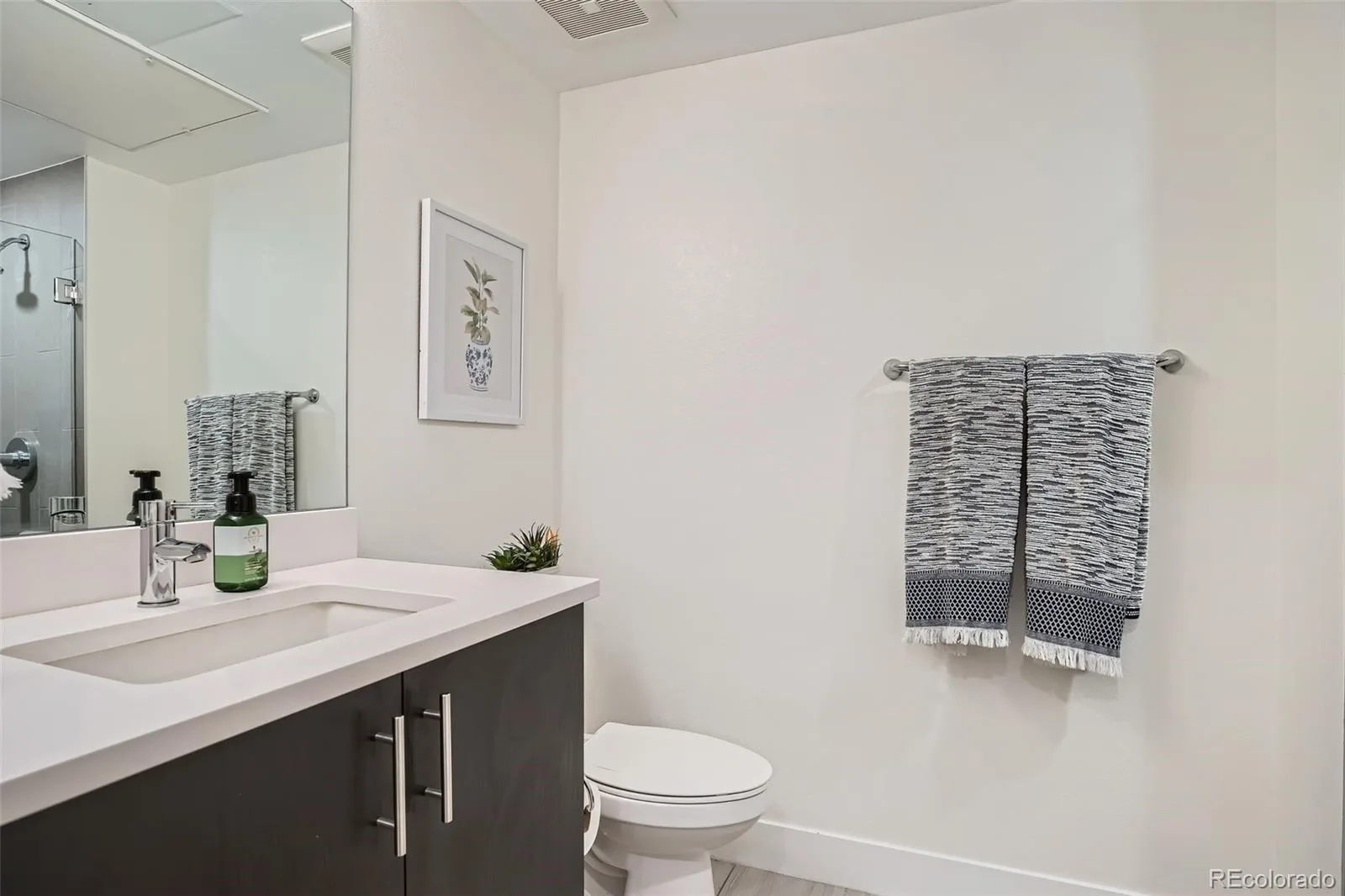 2374 S University Boulevard #205 Denver CO 80210 | MLS #REC9287453 08312026051332 1600 6