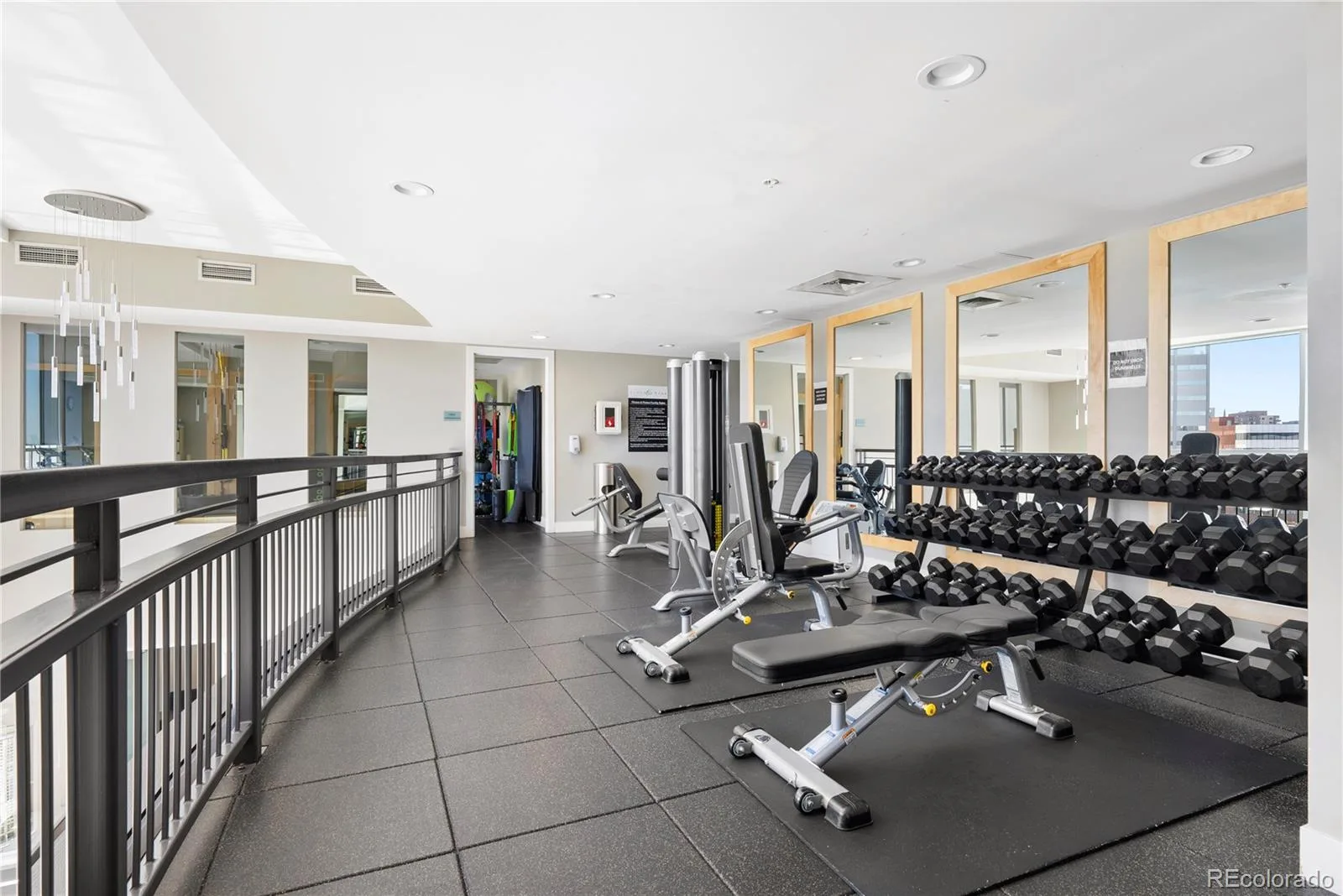 2001 N Lincoln Street #2220 Denver CO 80202 MLS #REC9290801 05302026090417 1600 28