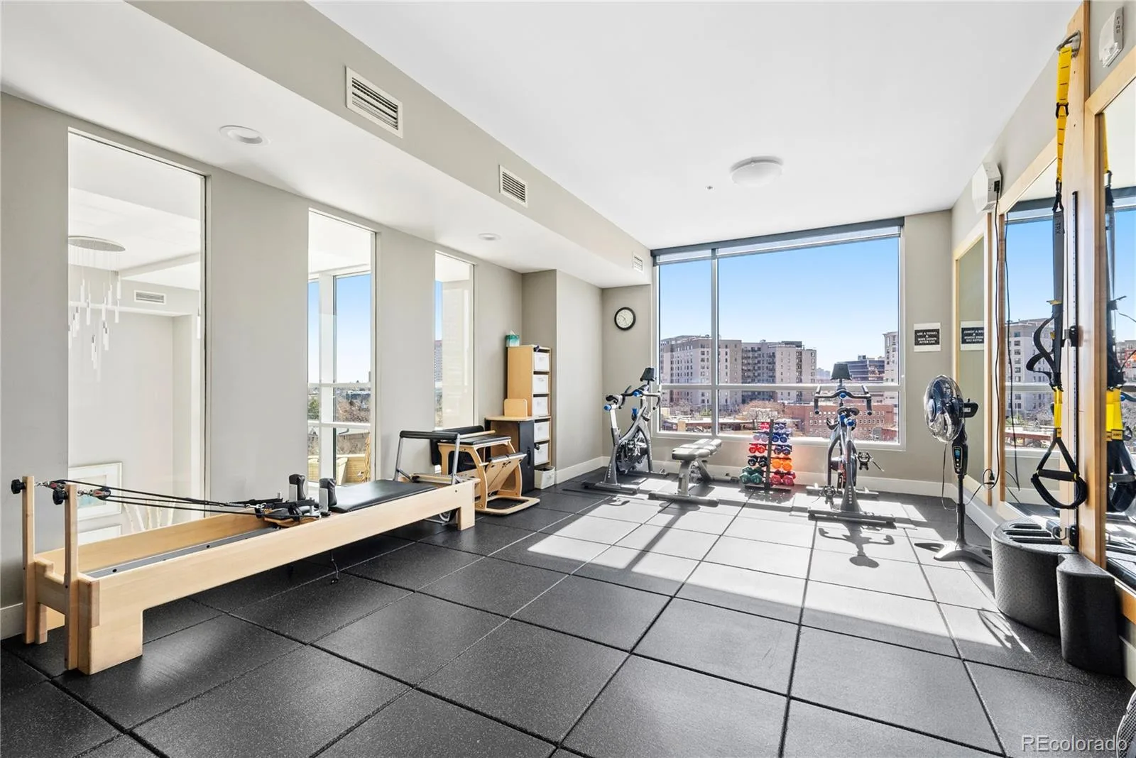 2001 N Lincoln Street #2220 Denver CO 80202 MLS #REC9290801 05302026090417 1600 30