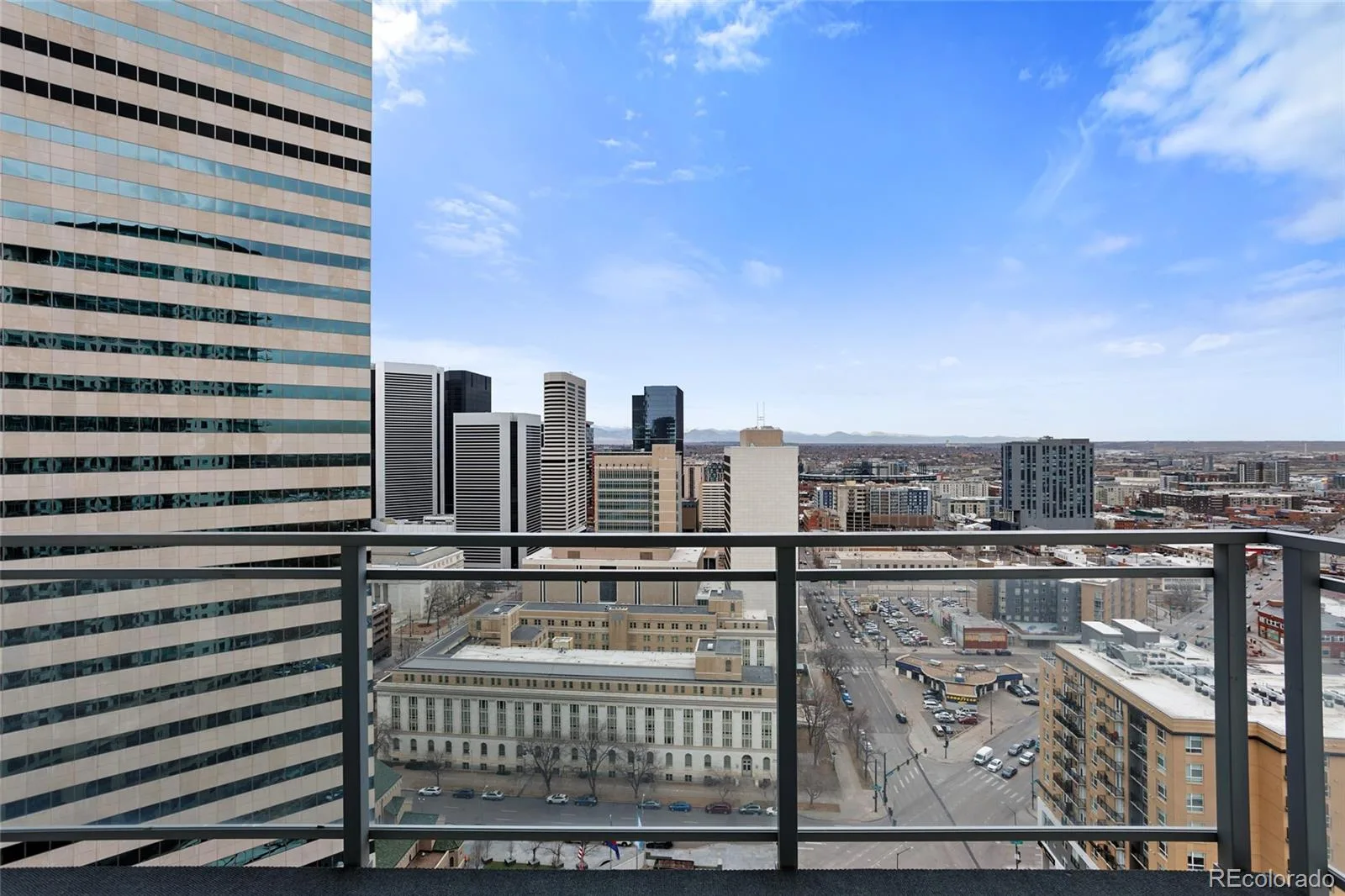 2001 N Lincoln Street #2220 Denver CO 80202 MLS #REC9290801 05302026090417 1600 7