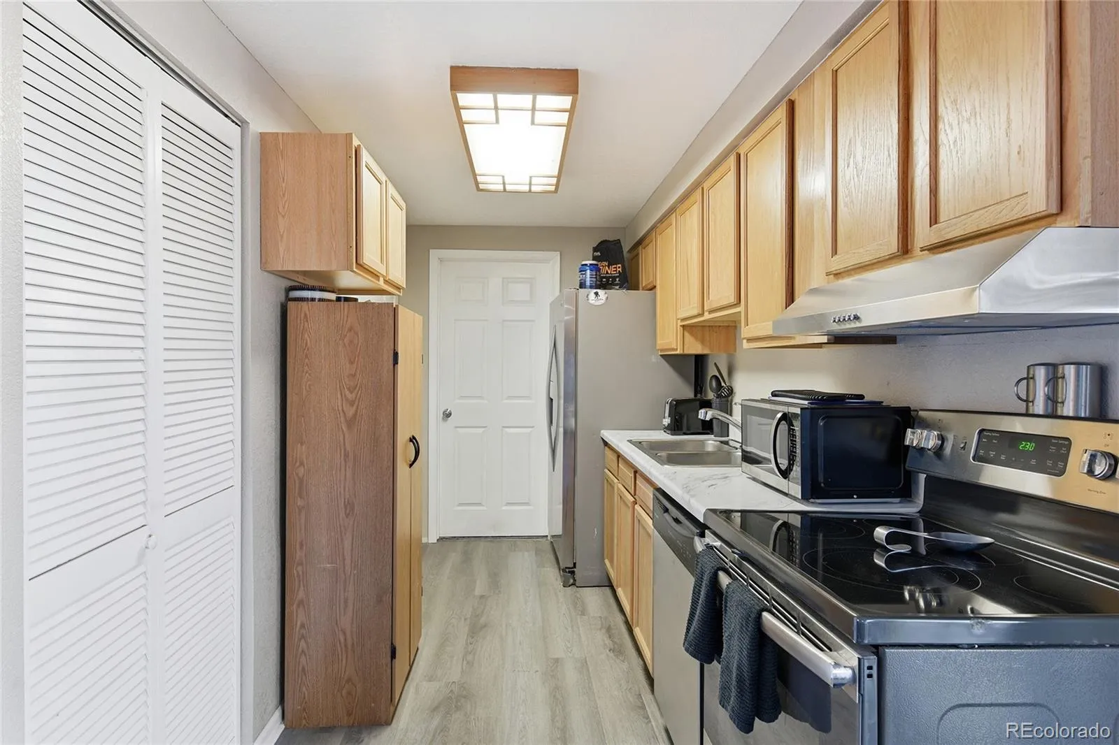 7942 S Corona Court Centennial CO 80122 MLS #REC9293683 05152026013521 1600 44
