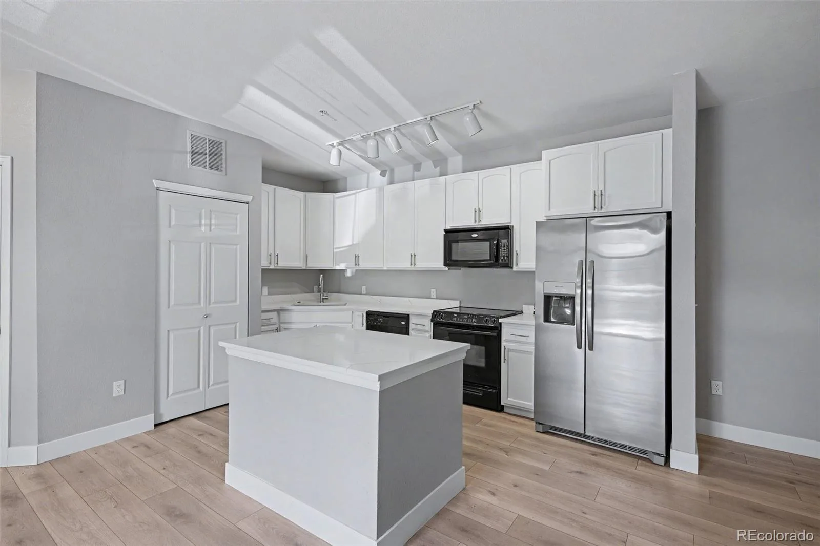 3890 S Dayton Street #103 Aurora CO 80014 MLS #REC9294275 05292026150622 1600 4