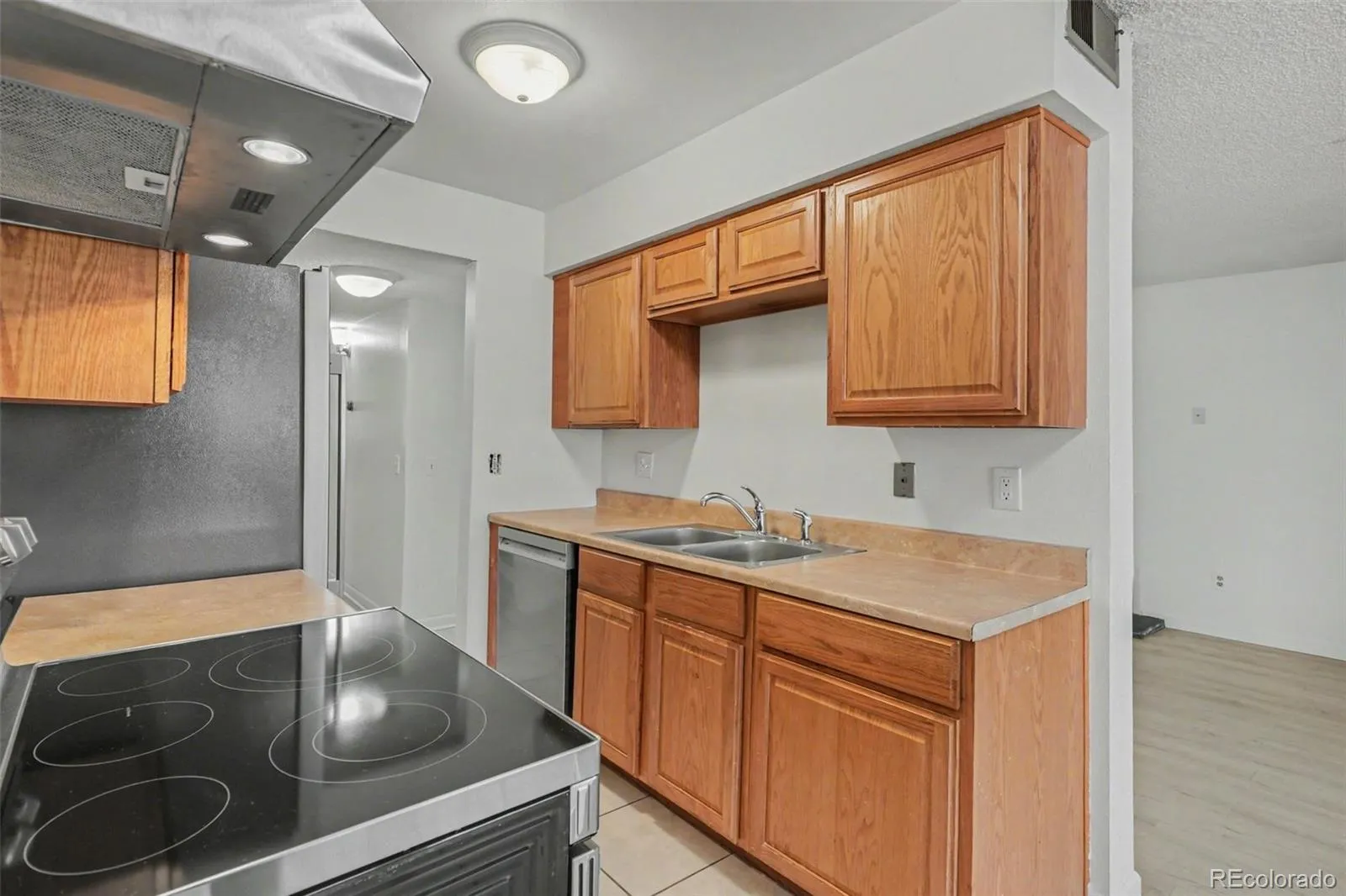 15292 E Hampden Circle #H4 Aurora CO 80014 MLS #REC9299726 05142026234629 1600 3