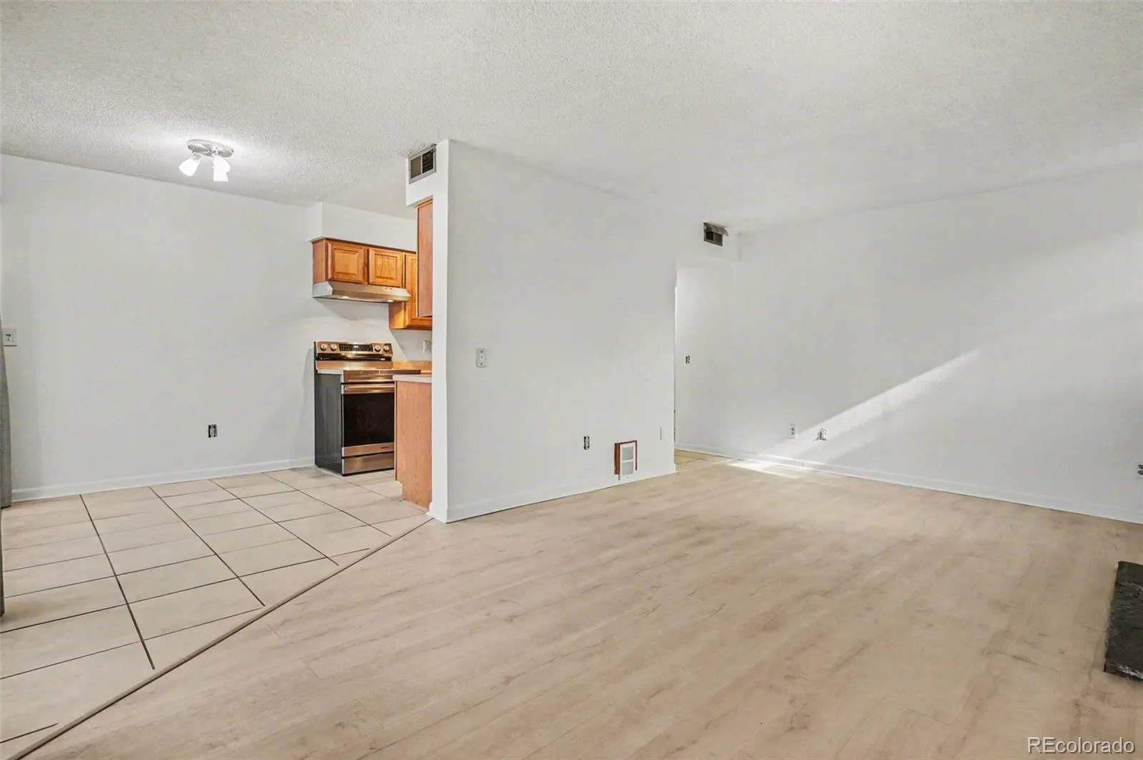 15292 E Hampden Circle #H4 Aurora CO 80014 MLS #REC9299726 05142026234629 1600 8