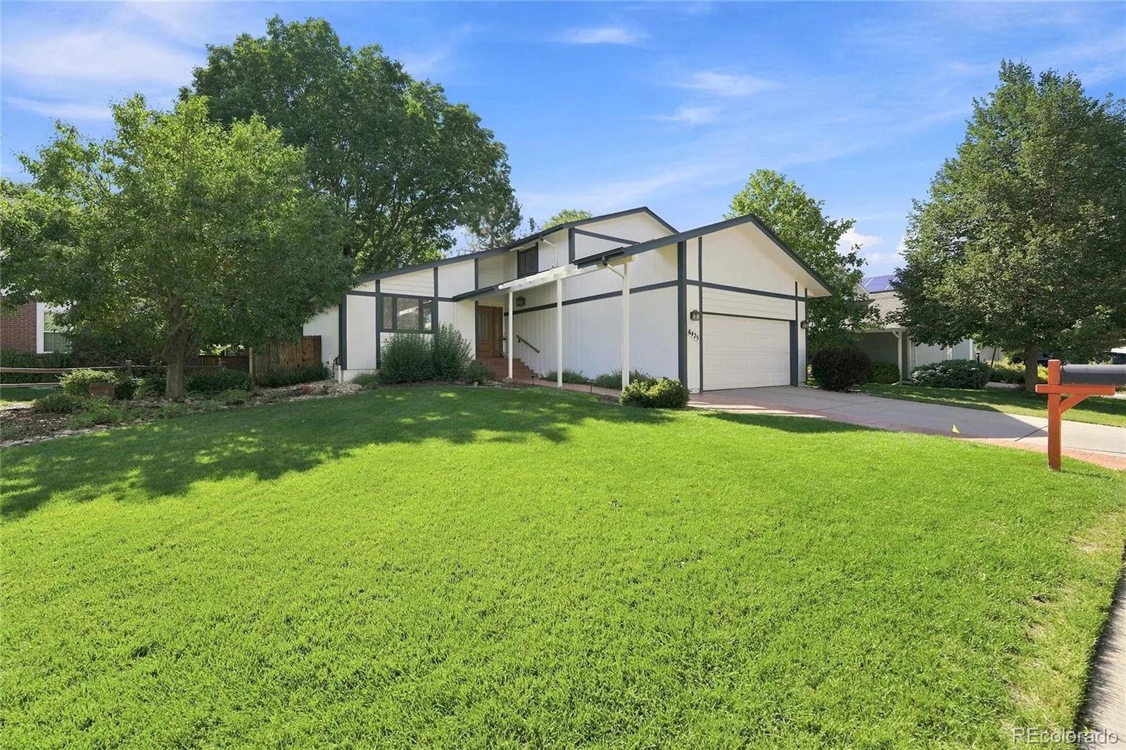 6425 S Galena Court Englewood CO 80111 | MLS #REC9304810 08182026193343 1600 1