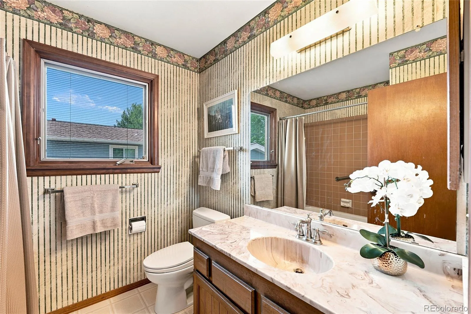 6425 S Galena Court Englewood CO 80111 | MLS #REC9304810 08182026193343 1600 22