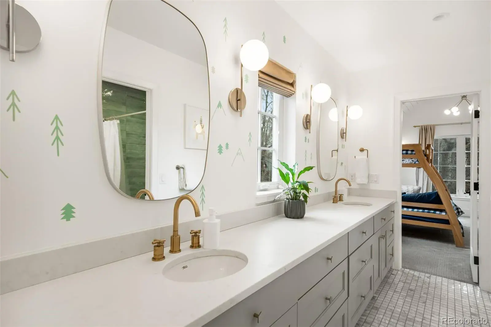 03052026012846 1600 23