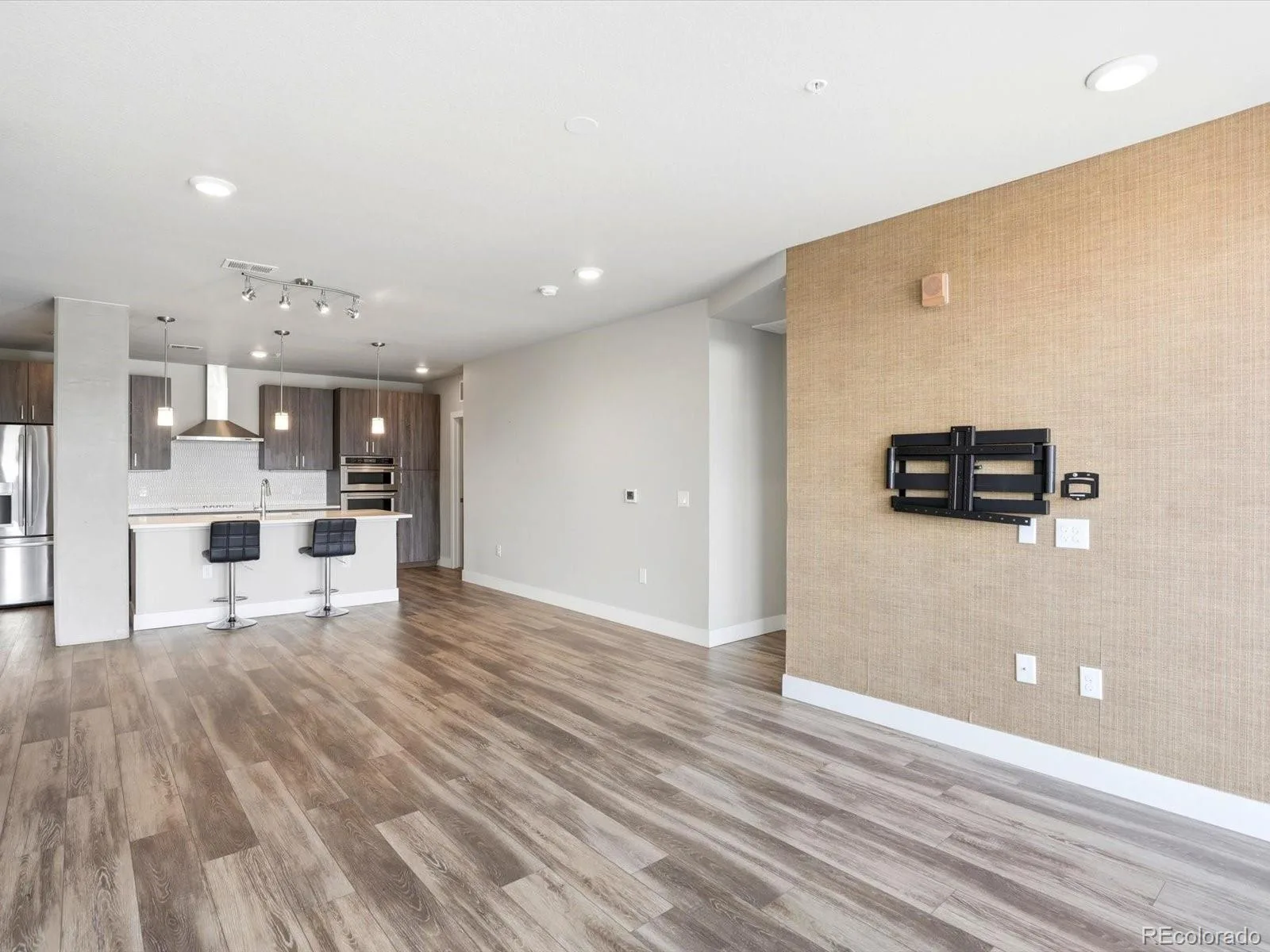20 Wilcox Street #508 Castle Rock CO 80104 | MLS #REC9306271 07102026003548 1600 16